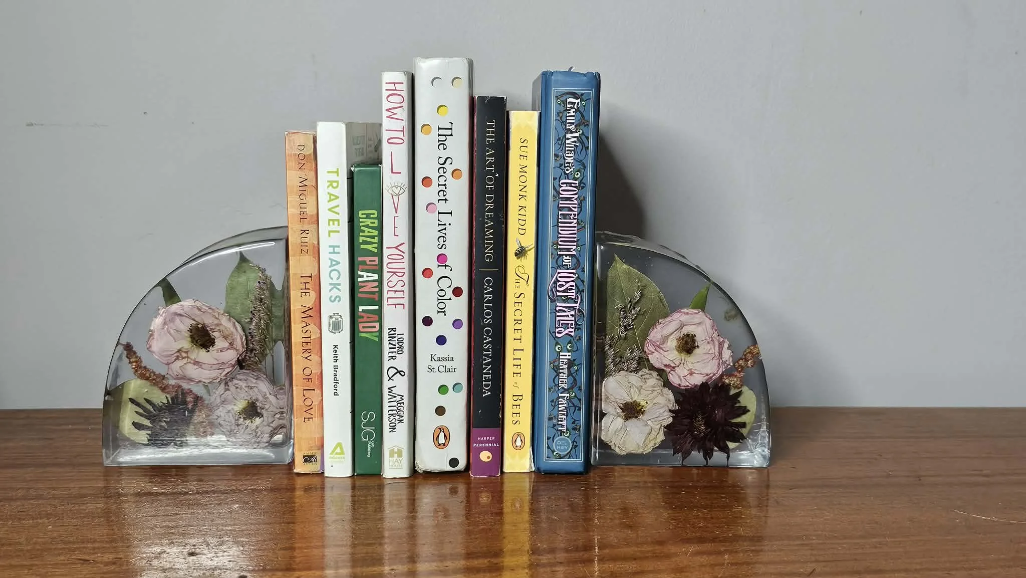 Resin Bookend