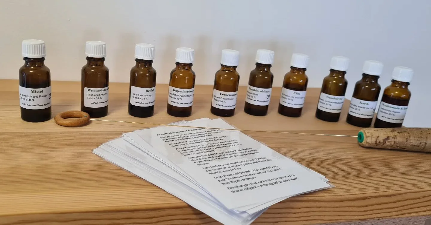 Gegen jede Krankheit gibt es ein passendes Kraut!  Hochenergetische Urtinkturen von heimischen Kr&auml;utern unterst&uuml;tzen deine Gesundheit. Ich teste mit dem Tensor die passende Urtinktur f&uuml;r dich aus.