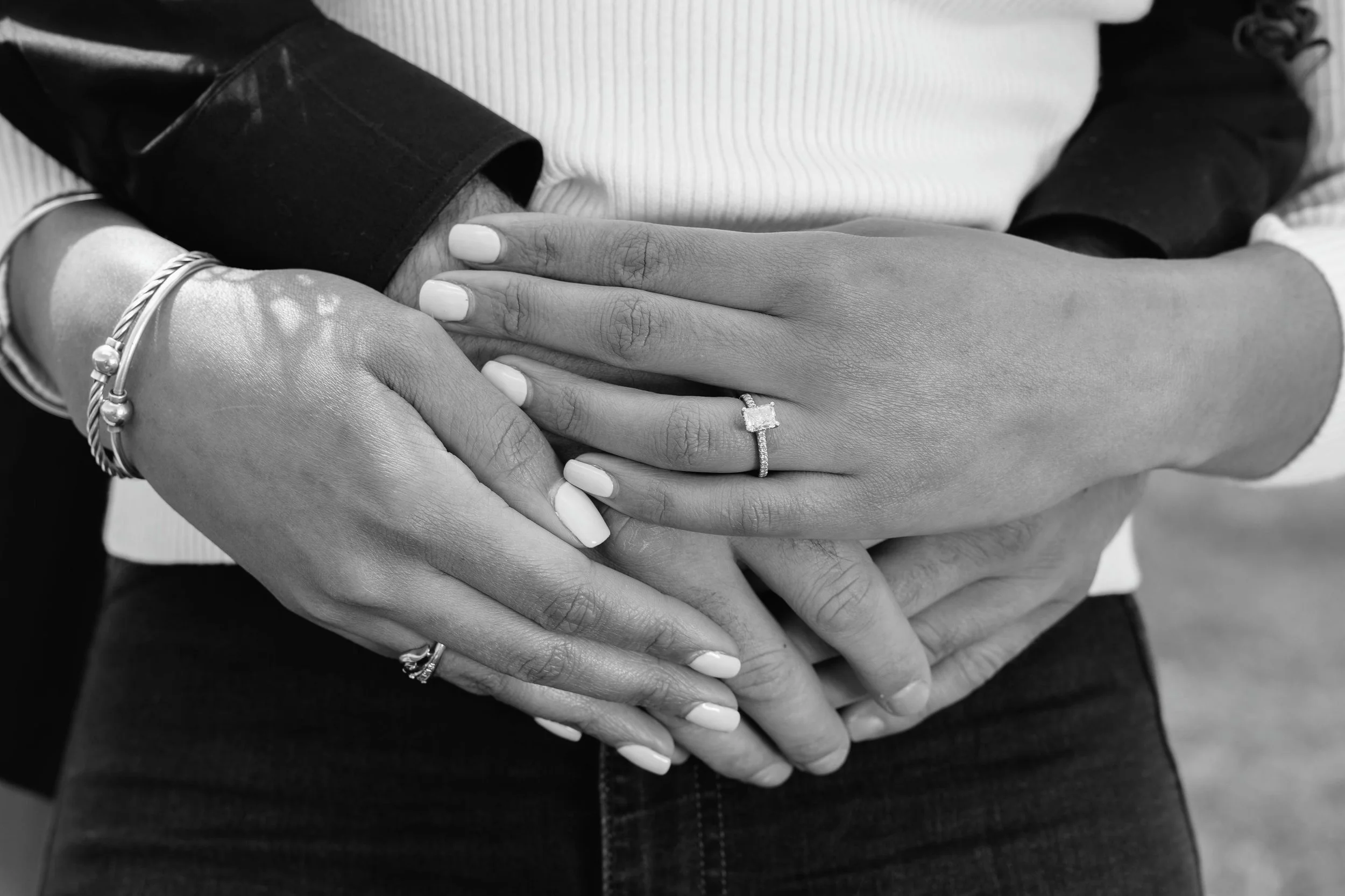 Jamestown-RI-Engagement-Photoshoot-Ocean-Coast (14).jpg