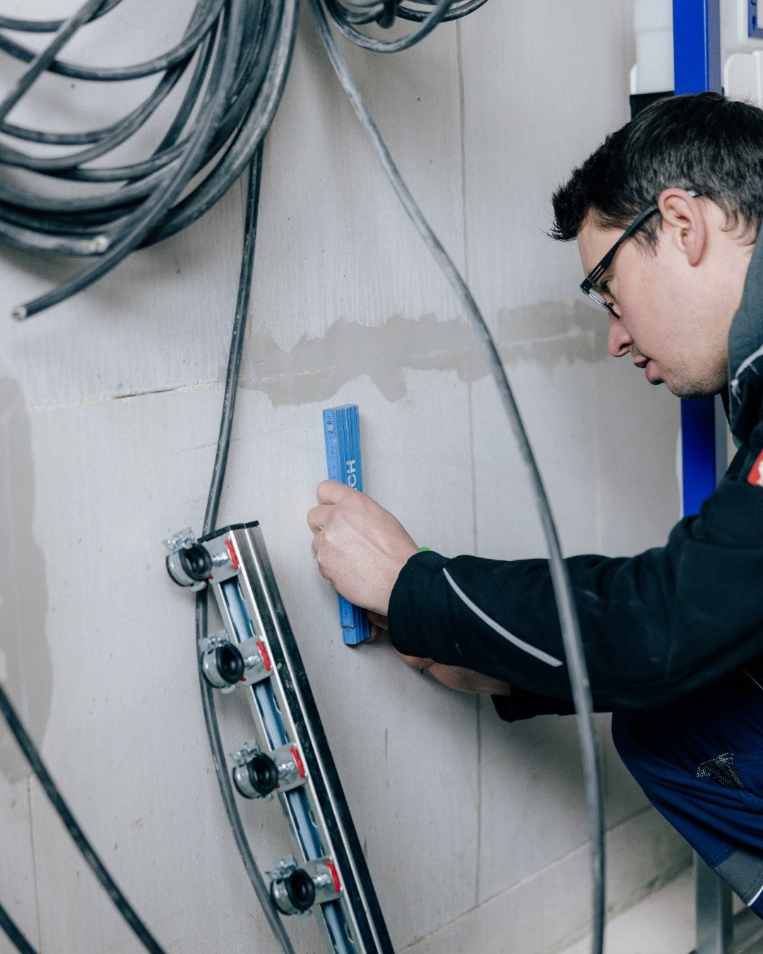 Einmal sauber ausrichten.
#weidlich #sanit&auml;r #handwerk #work #baustelle