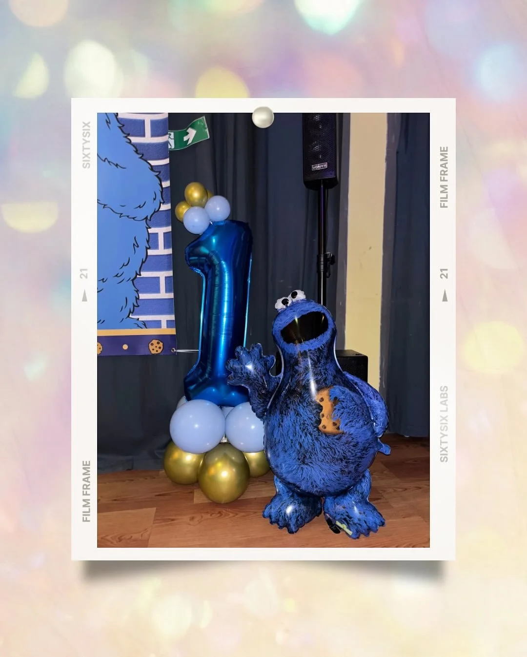 Ons eerste feest waar wij alleen waren geboekt voor styling in Cookie Monster thema🍪💙! Wij hebben toendertijd onze eerste producten aangeschaft voor onze mini soft playground🛝🎈