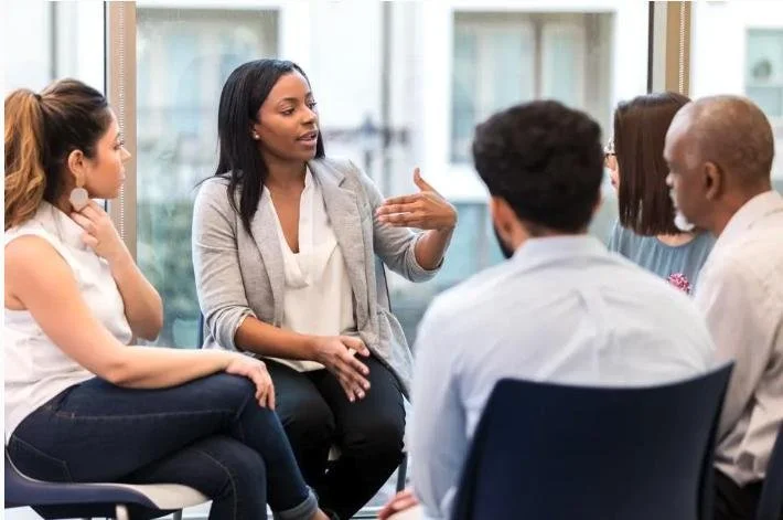 The Best Leadership Books in 2025/2026 Are Becoming More Human