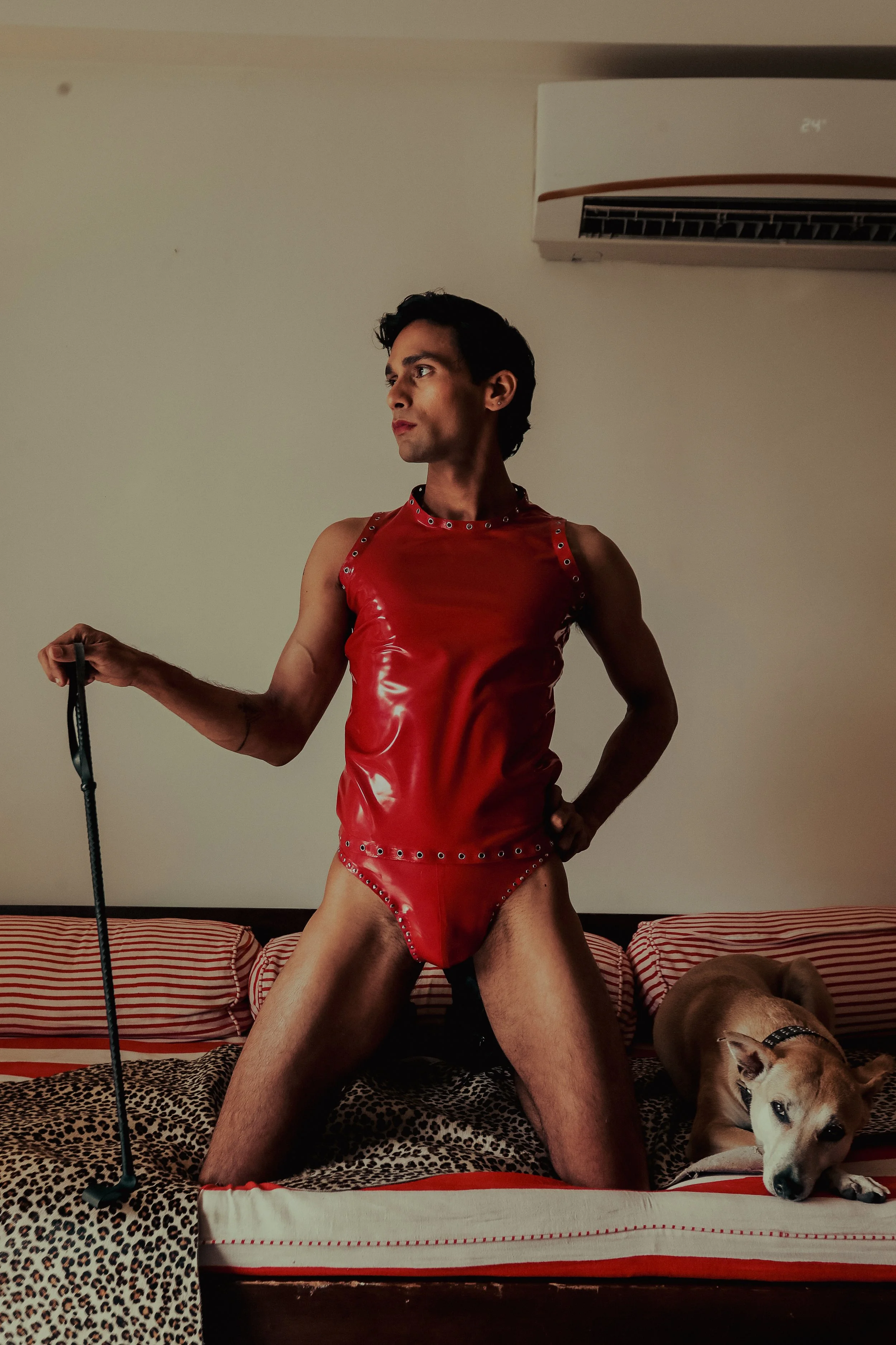 LEATHER_SUB_GG3APR26000320.jpg