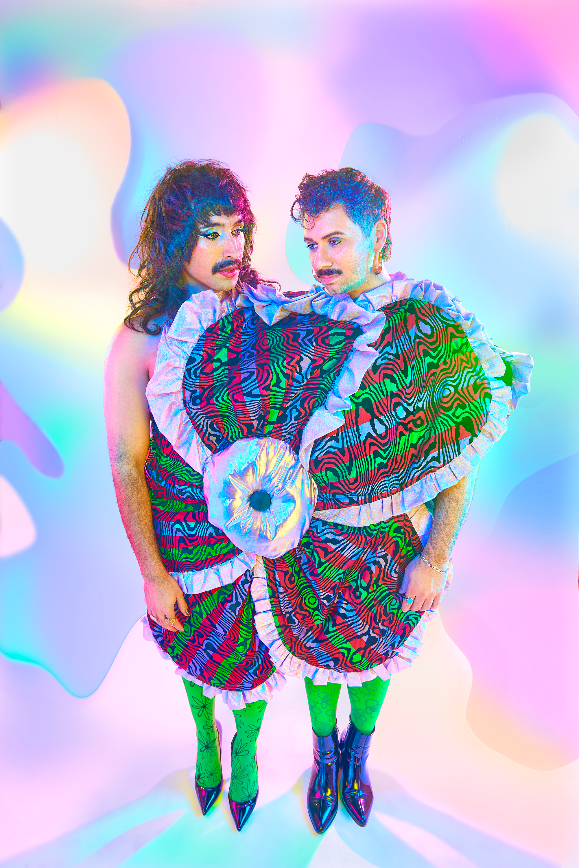 TonyandtheKiki48728_fullframe.png