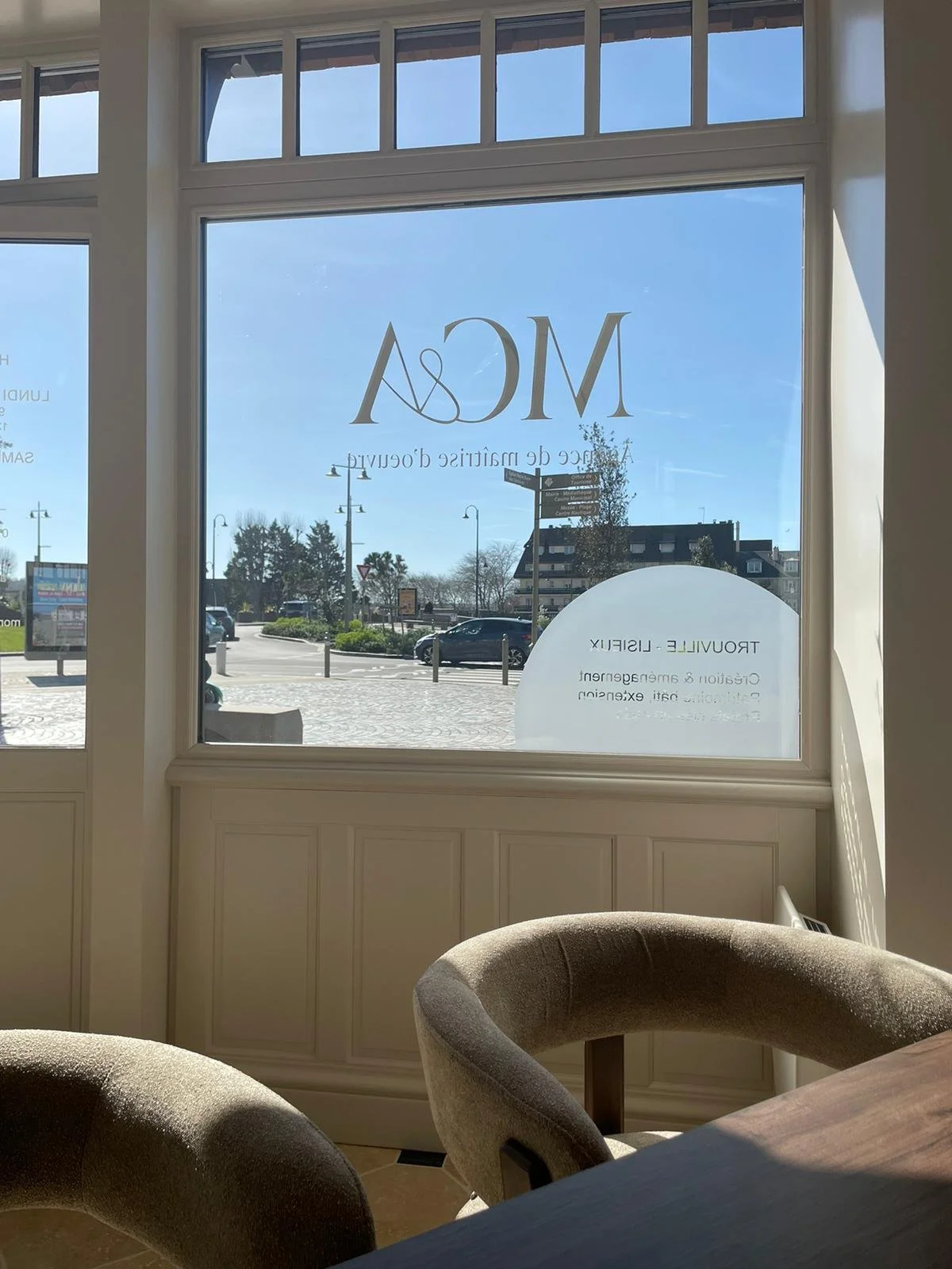 Rénovation commerce Trouville sur Mer cote fleurie