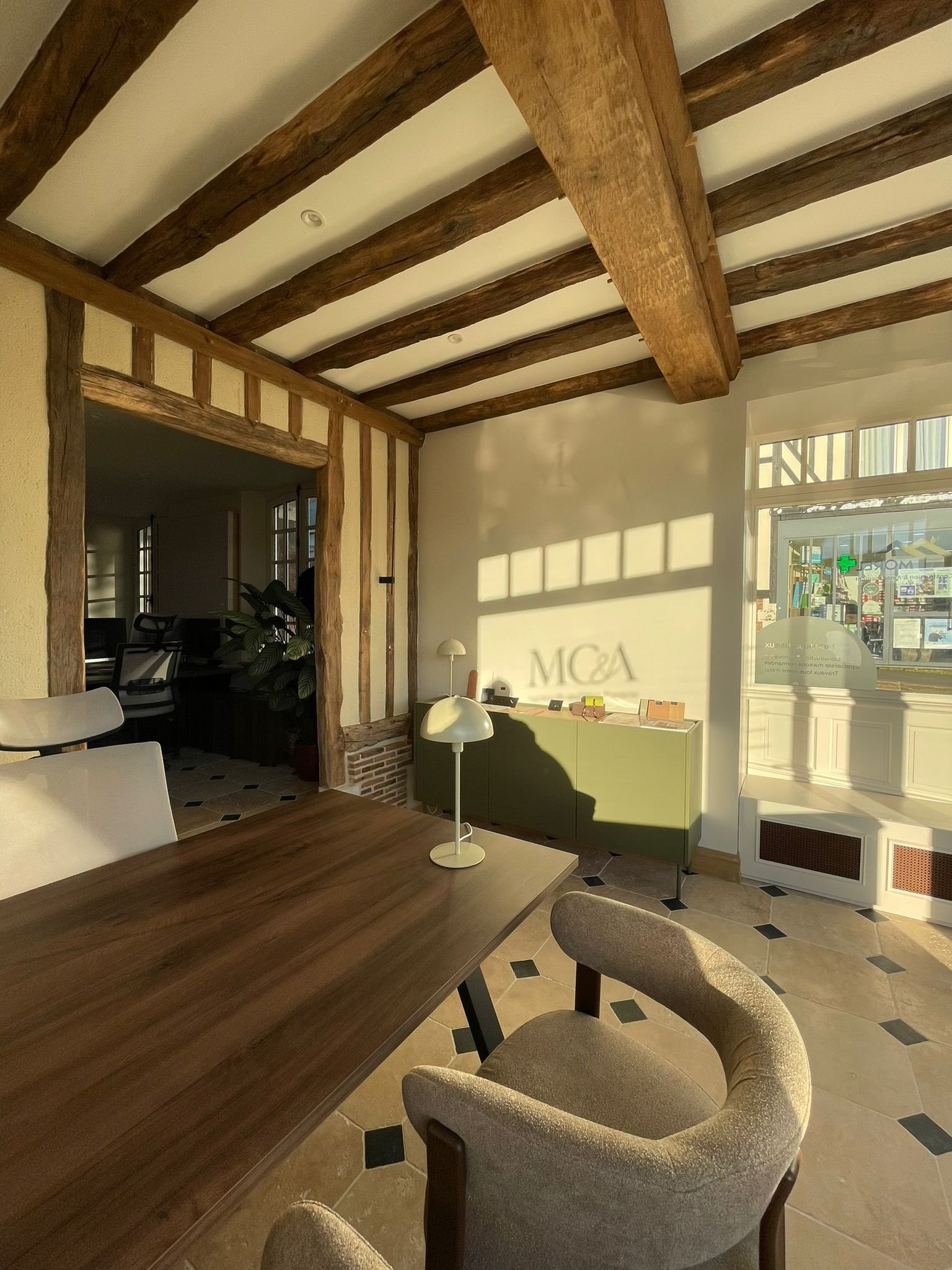 Rénovation de bureaux et de commerces à Trouville sur Mer