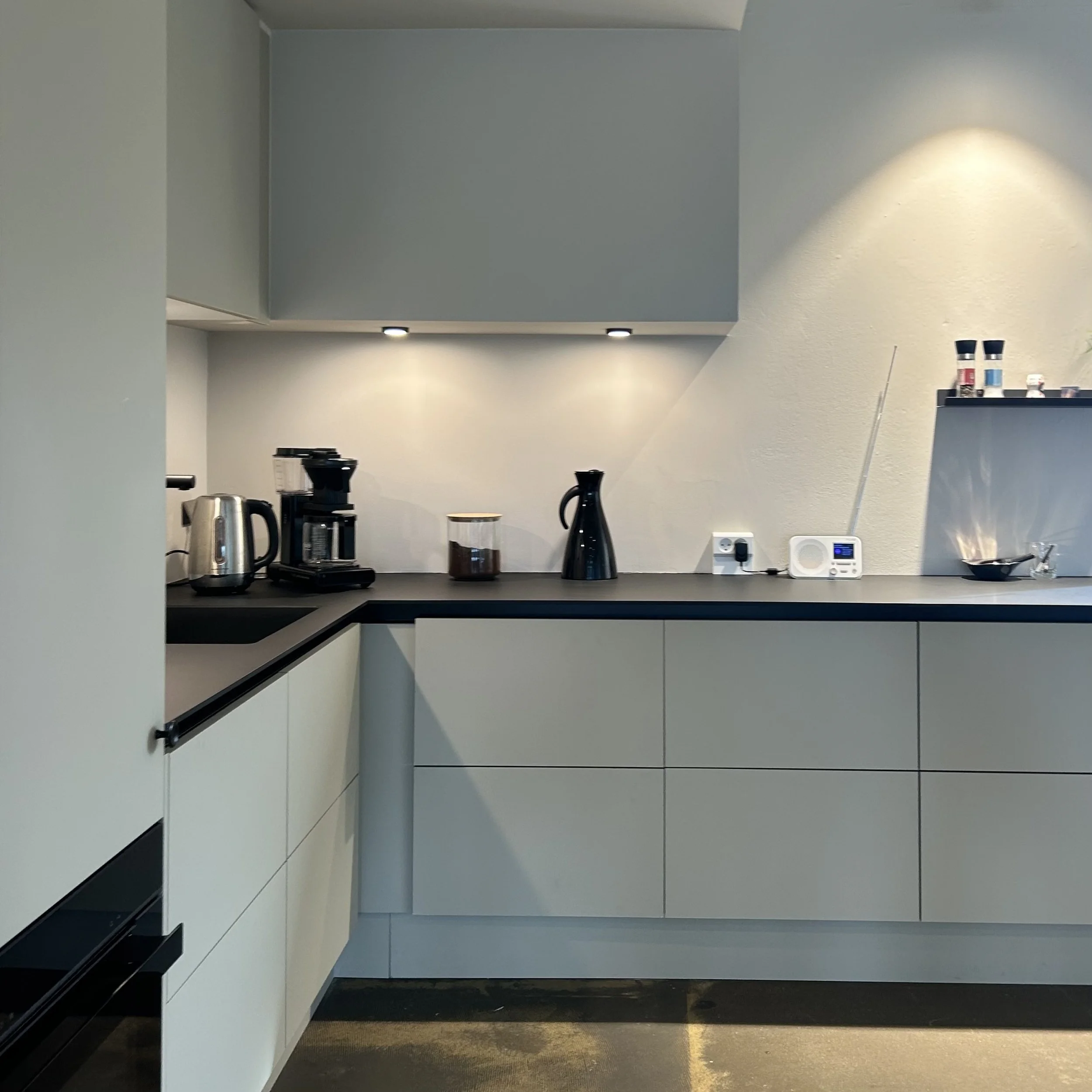 13_bolig_twentyfiftystudio_kitchen_interior.jpeg