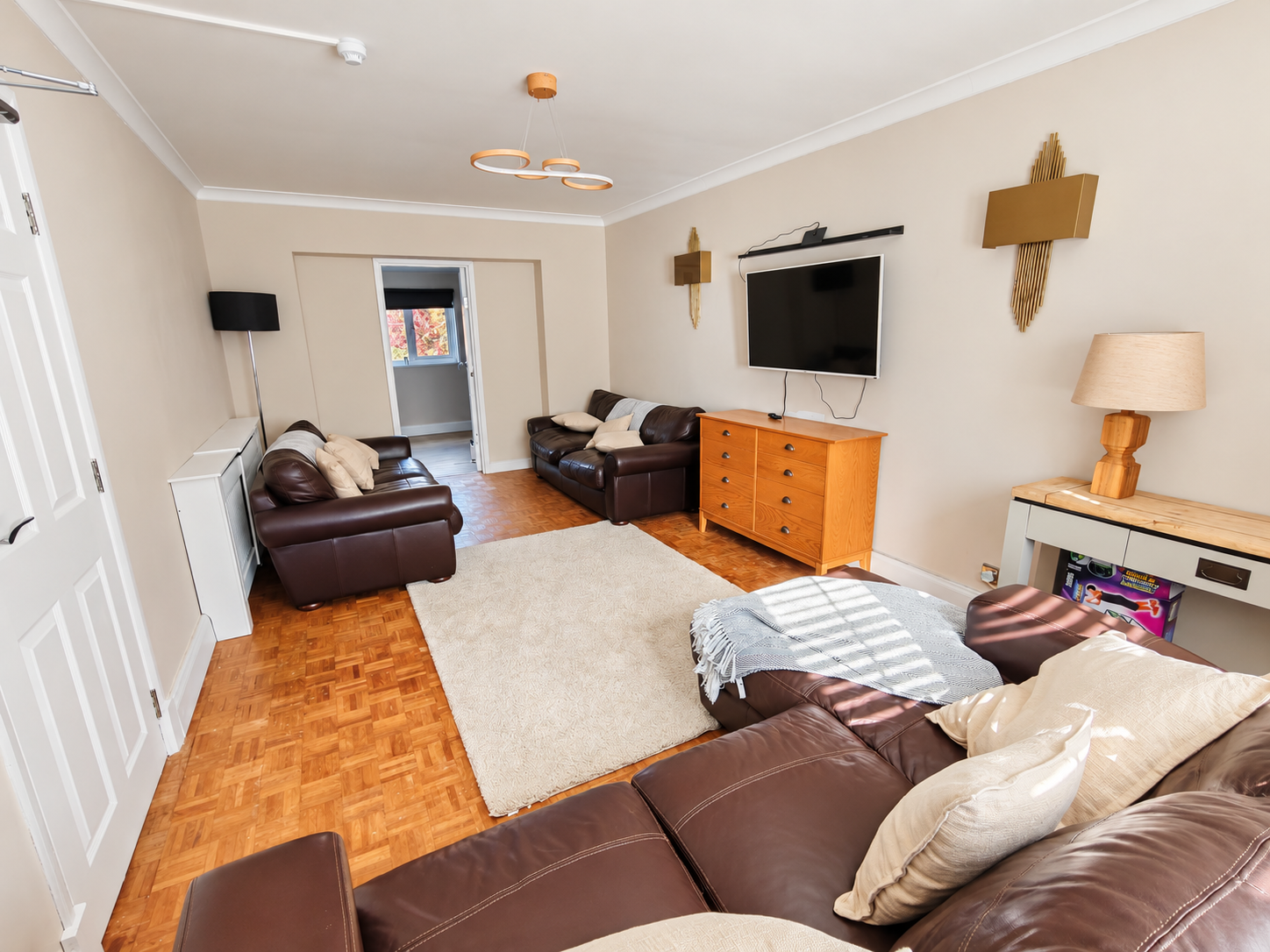 Lounge leading to Office