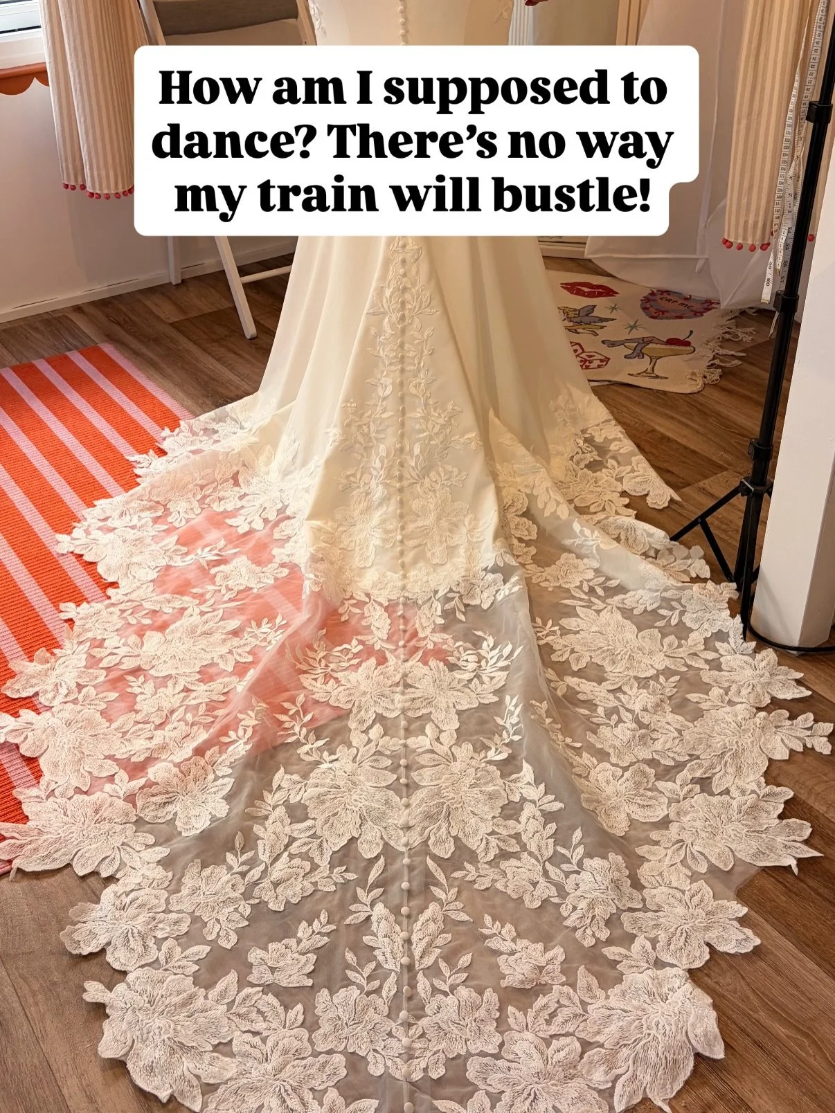 Let&rsquo;s talk bustles ✨ 

Bustles may seem like a small detail but they make huge difference. Every gown sits different, which is why I always take time with my brides to go over multiple bustle options during alterations. I&rsquo;ll show you diff