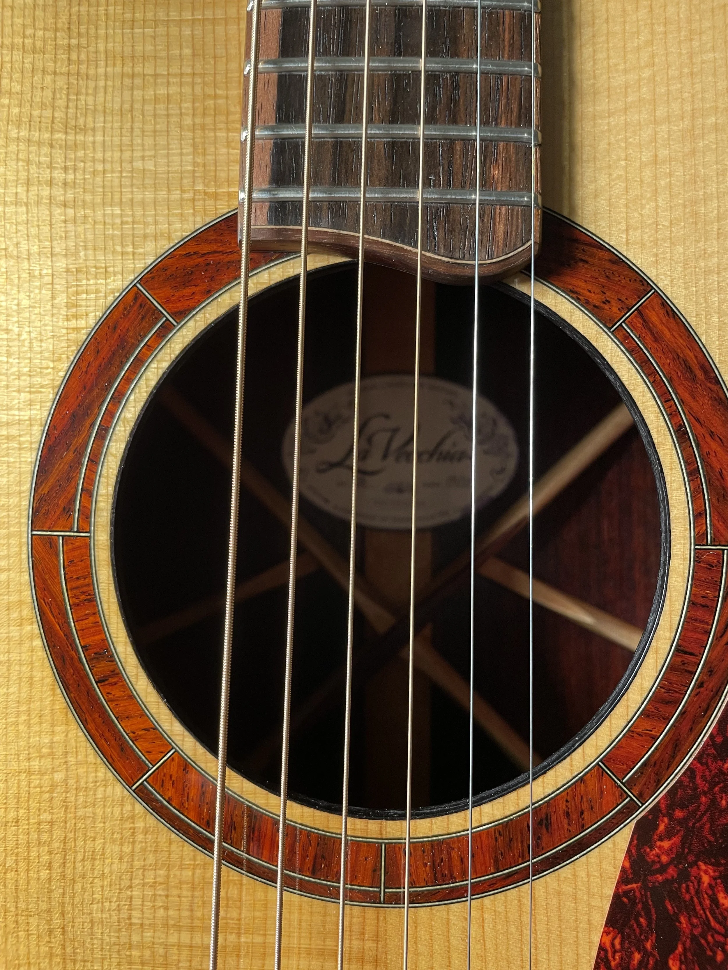 Lavecchia guitars - Luthier Built, Handmade, detail oriented