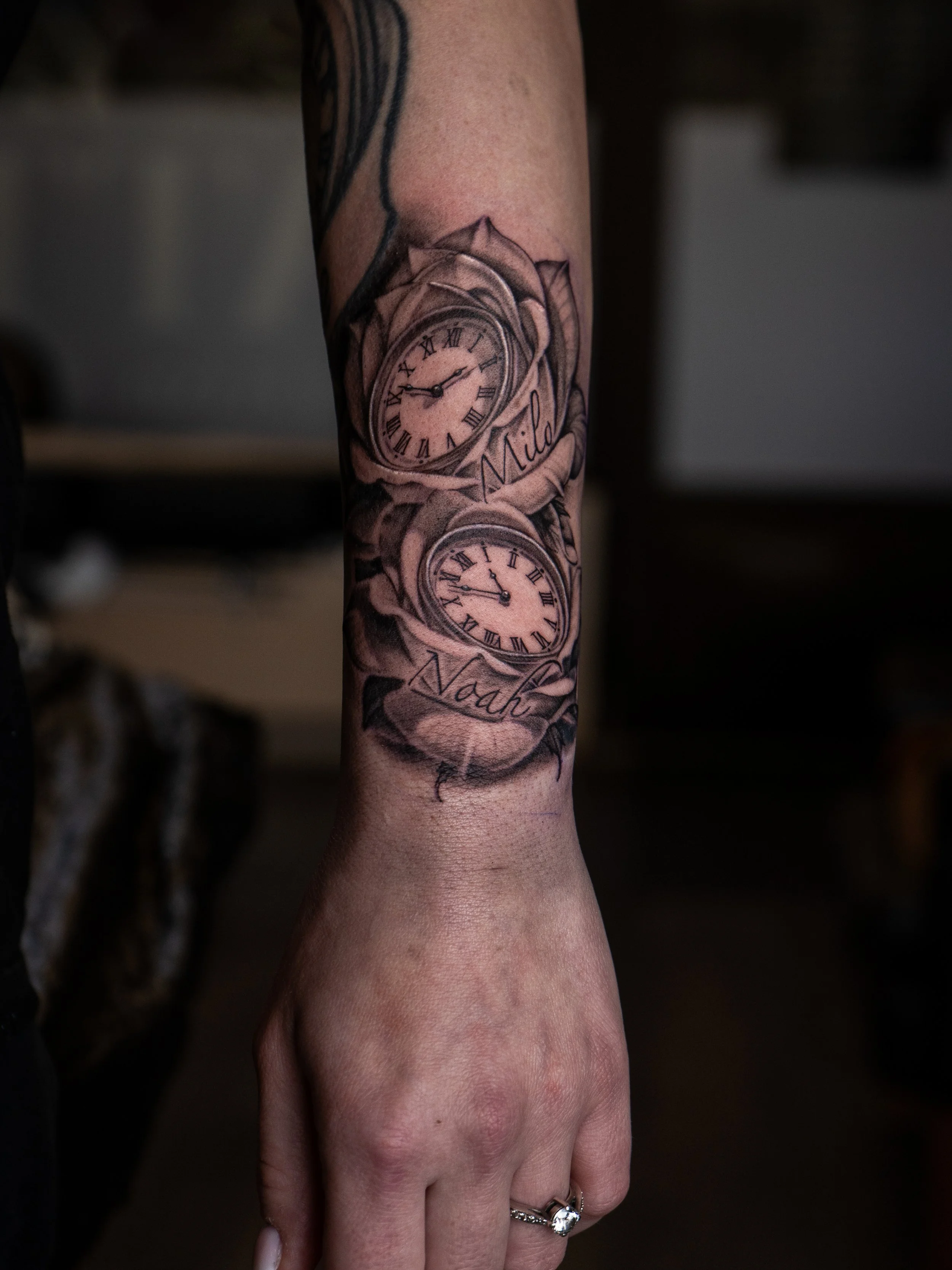 260228-Tatuering-göteborg-klocka-realism-underarm-niklas-ejvind.jpg
