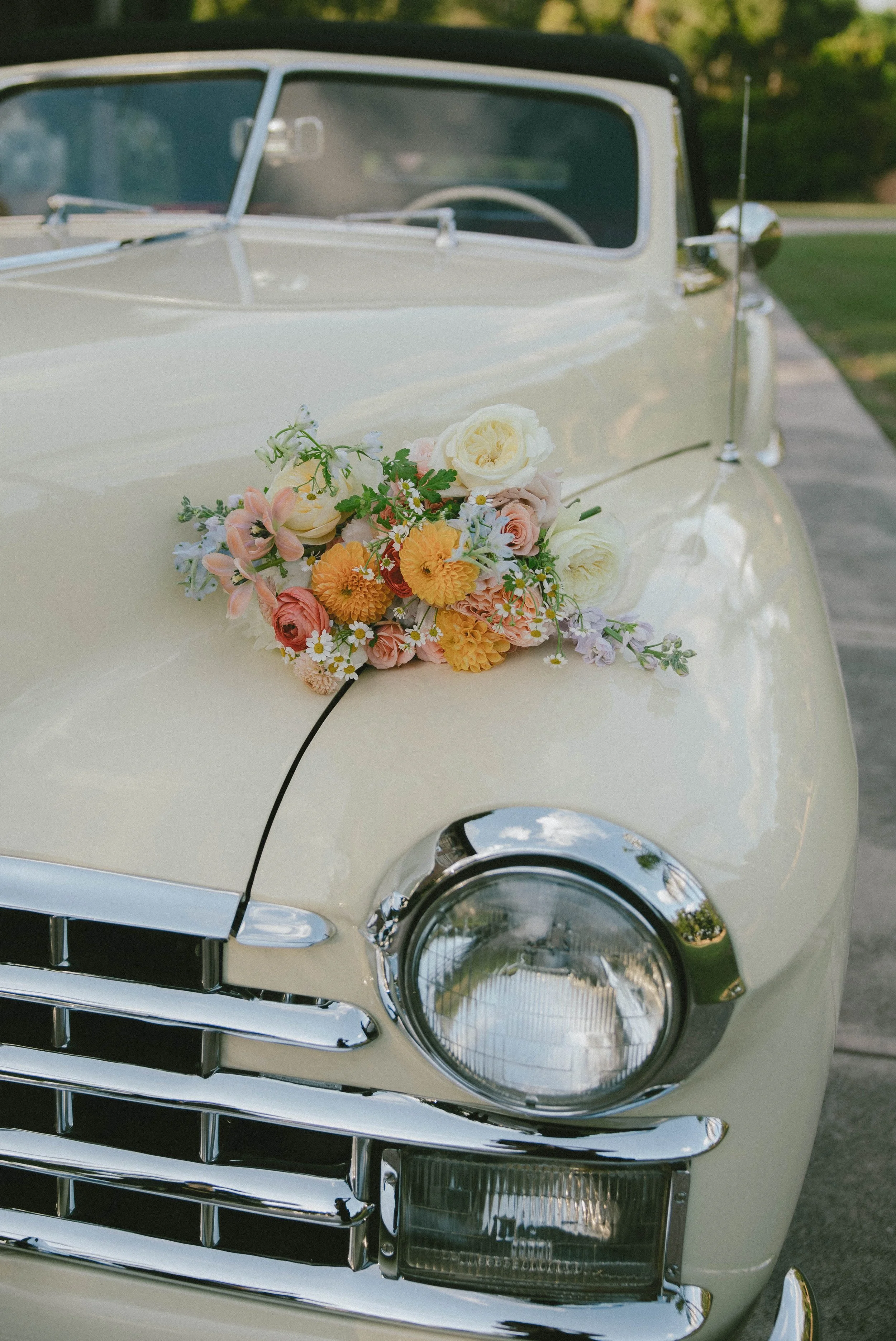 Vintage car wedding