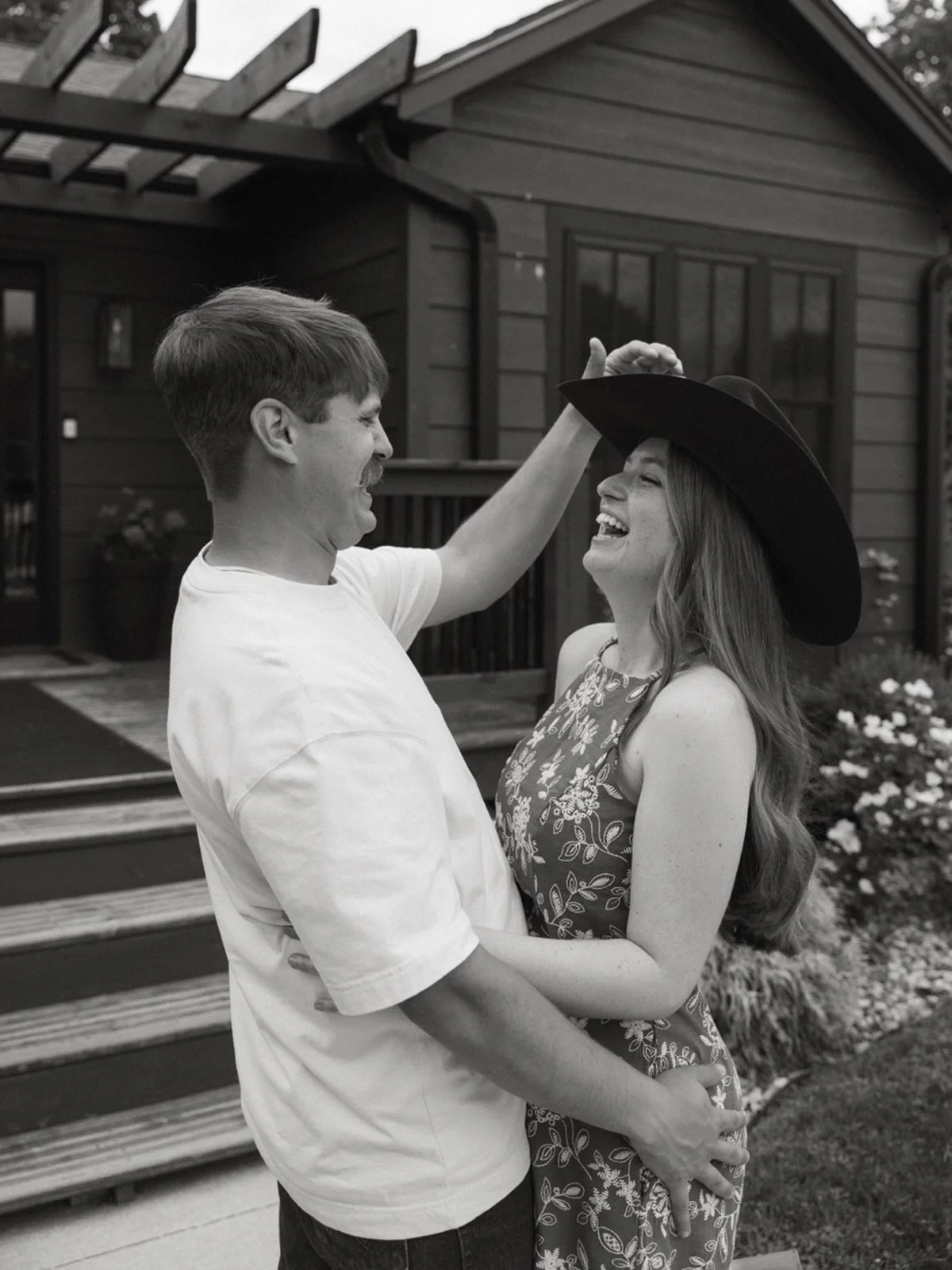 Can&rsquo;t wait to share more from this engagement session with S + D 🤠✨

#indianaengagementphotographer #michiganengagementphotographer #indianacouplesphotographer #midwestcouplesphotographer #midwestweddingphotographer 

Keywords - Illinois coupl