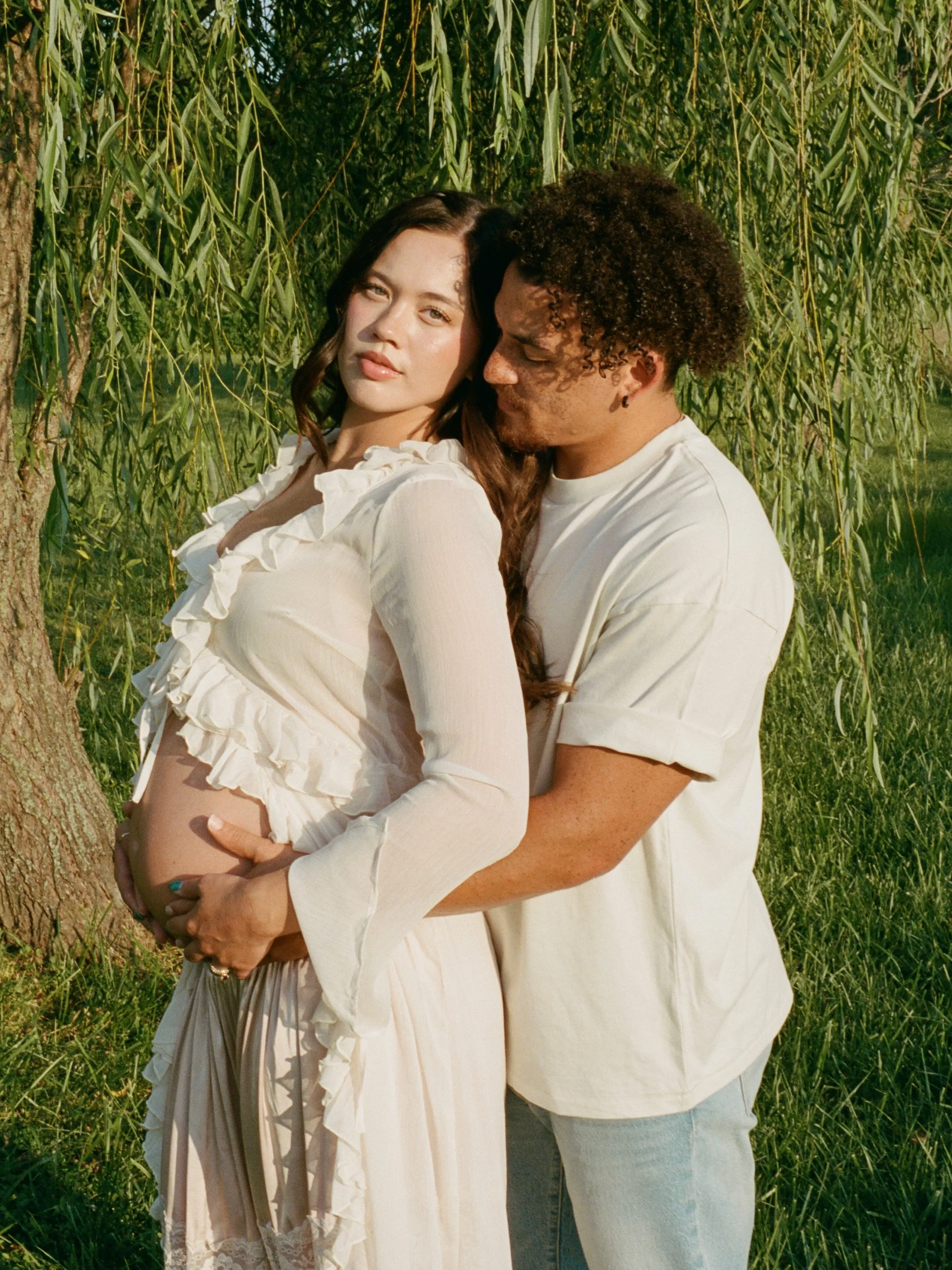 Been a minute since I dropped an all film set. This year I&rsquo;ve REALLY gotten into film and I&rsquo;m having soo much fun with it. Whenever I get scans back its like a little treat to break up the monotony of everyday life. 🎞️✨

#maternityphoto 