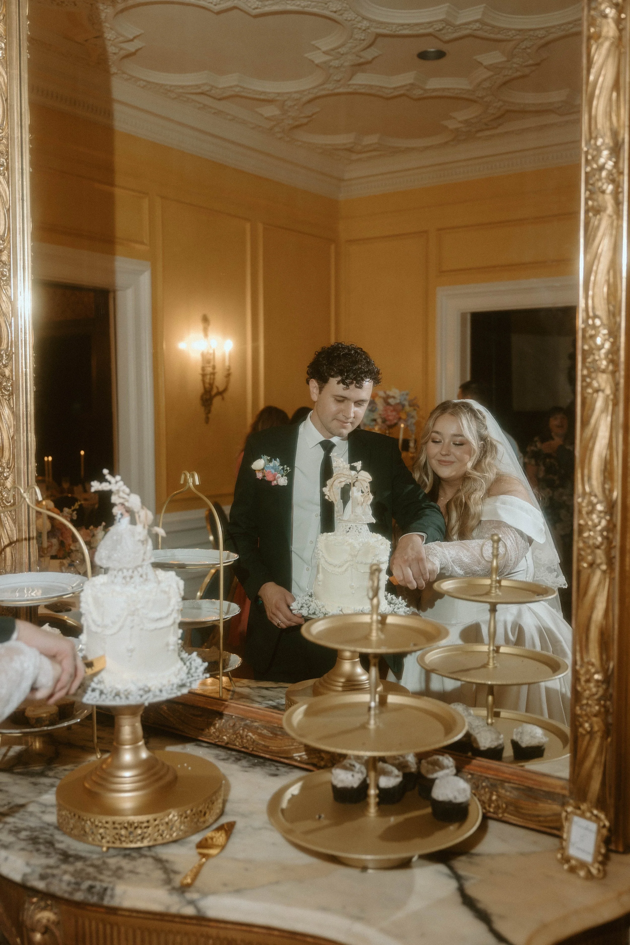 J&J Wedding, Garden Court