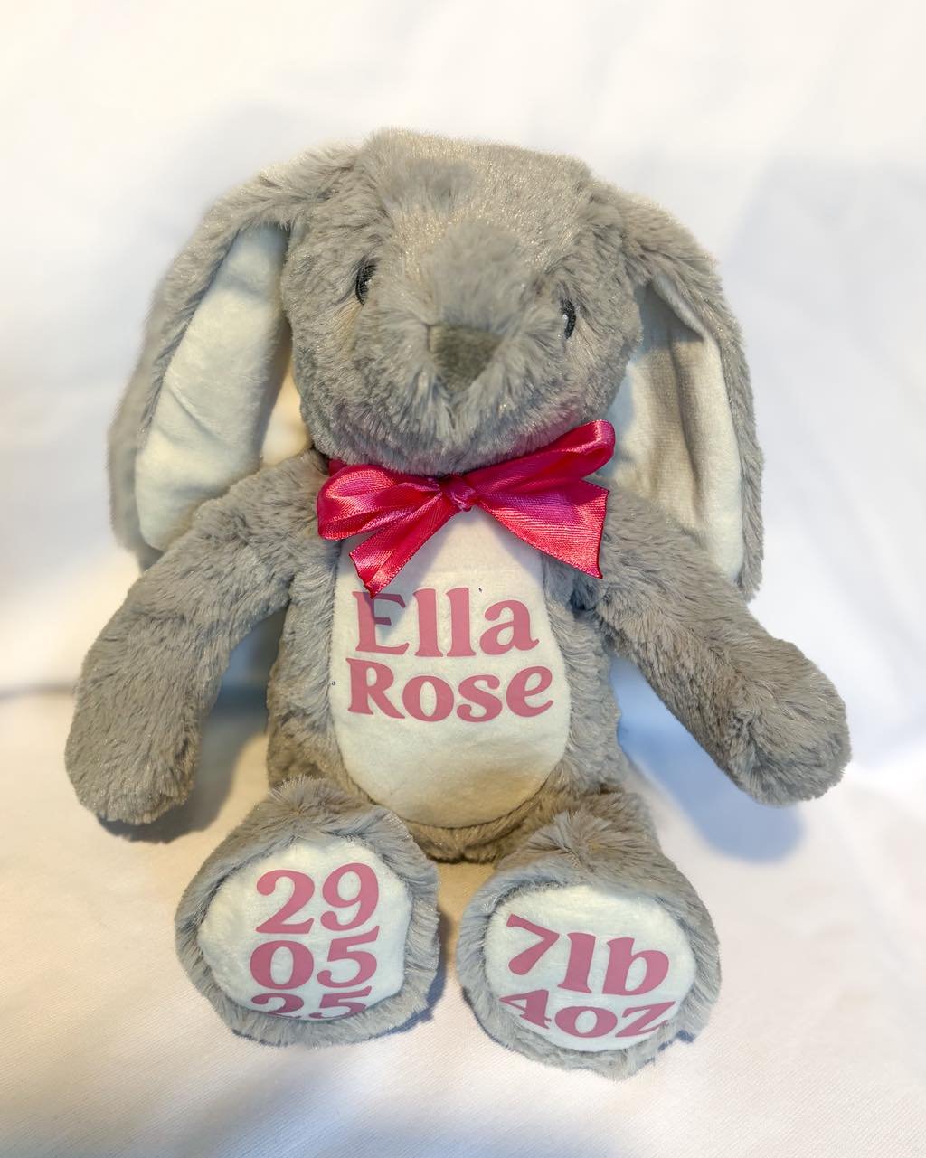 Say hello to the cutest little bunny, personalised just for Ella Rose! A special keepsake to celebrate her arrival. π°π
These make a fantastic newborn gift and can be tailored however you like, know of anyone expecting soon? πΆπΌπΌ
#NewbornGifts #