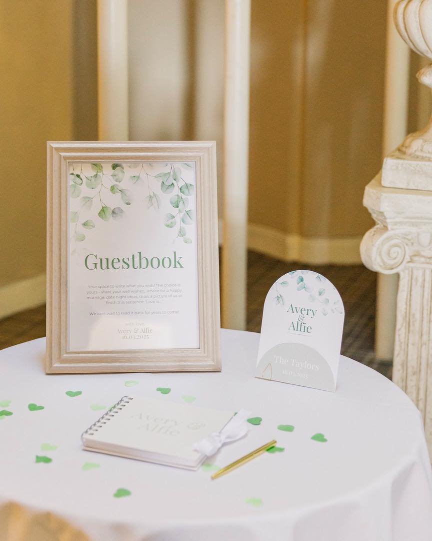 From welcome signs to guestbook displays, our bespoke wedding signage adds the perfect finishing touch to your day, especially when they tie in with the invites! Designed and printed just for you because every detail matters on your special day π
#