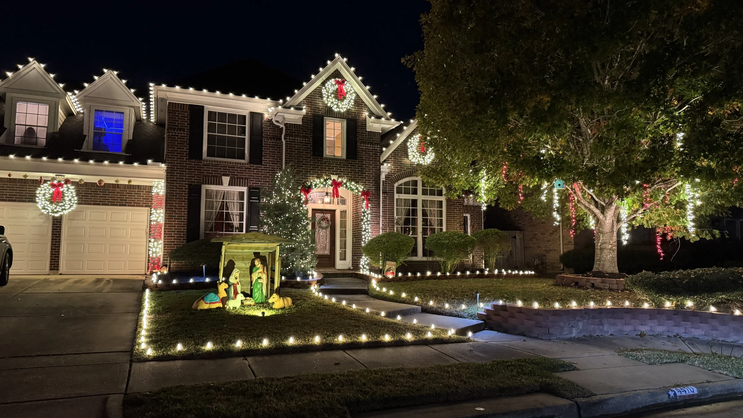 4410 Water Elm Way: Classic Nativity