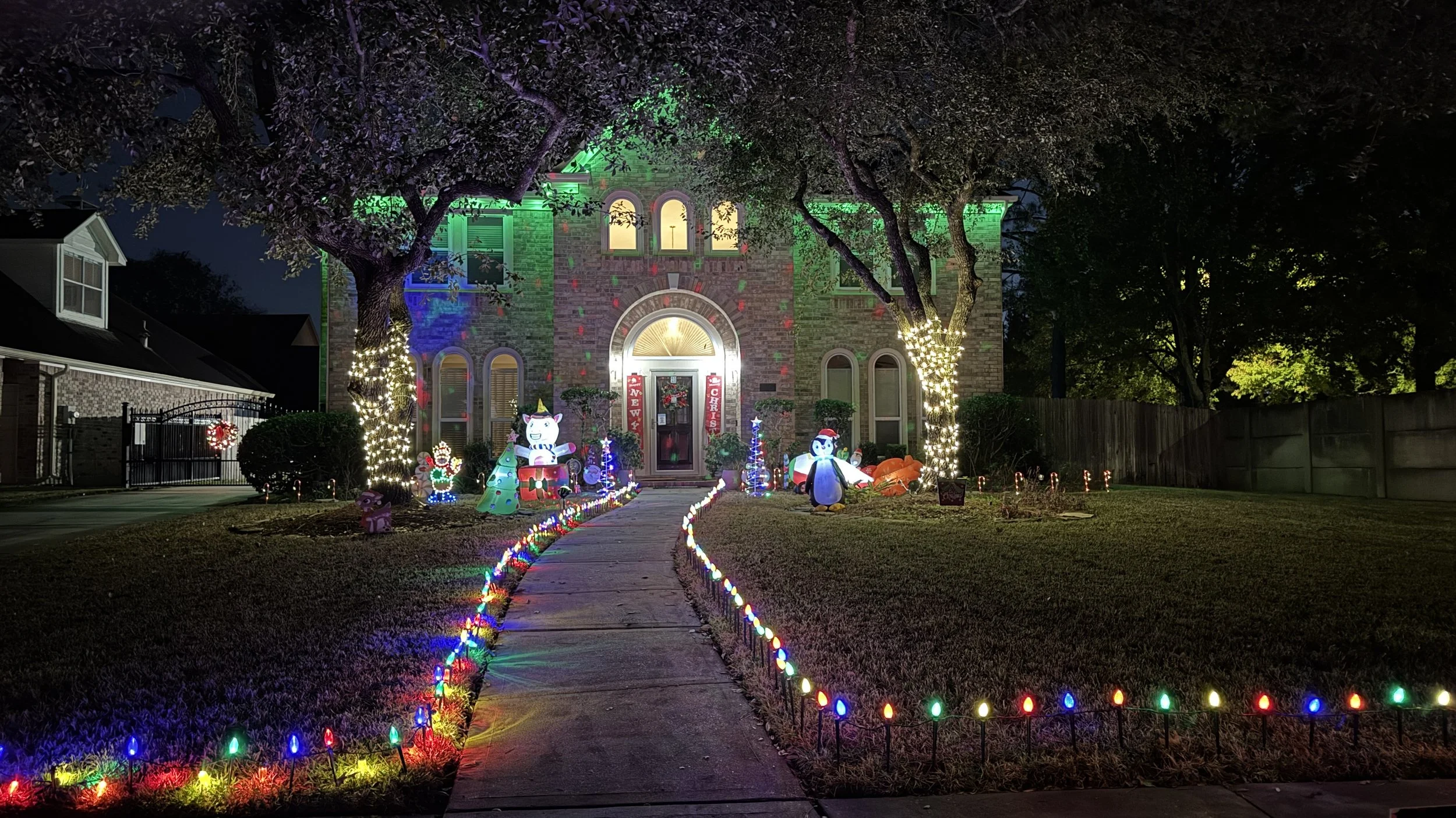 3402 E Pine Brook Way: Santa on the Airplane
