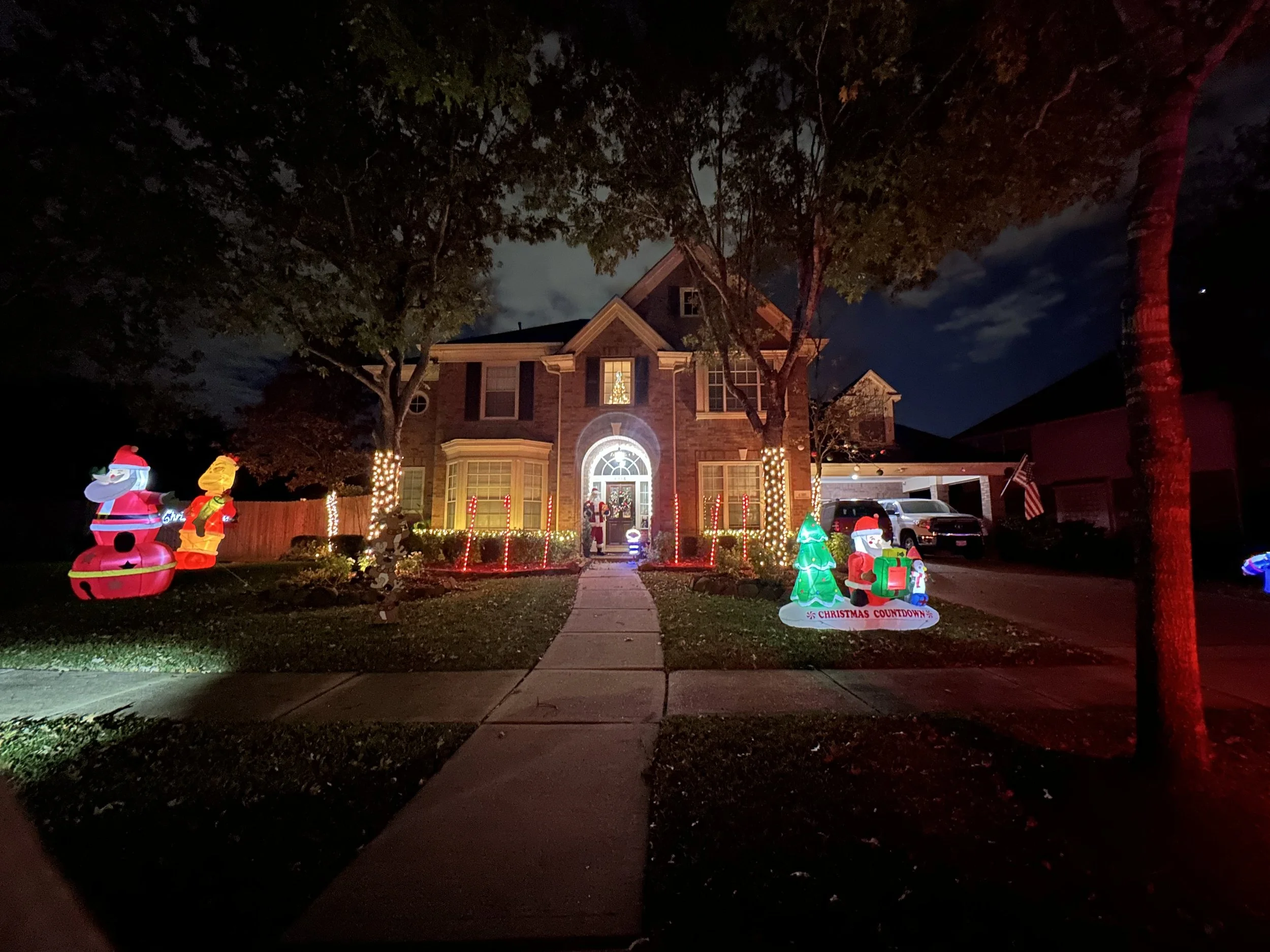 4318 Pine Blossom Trail - Santa House