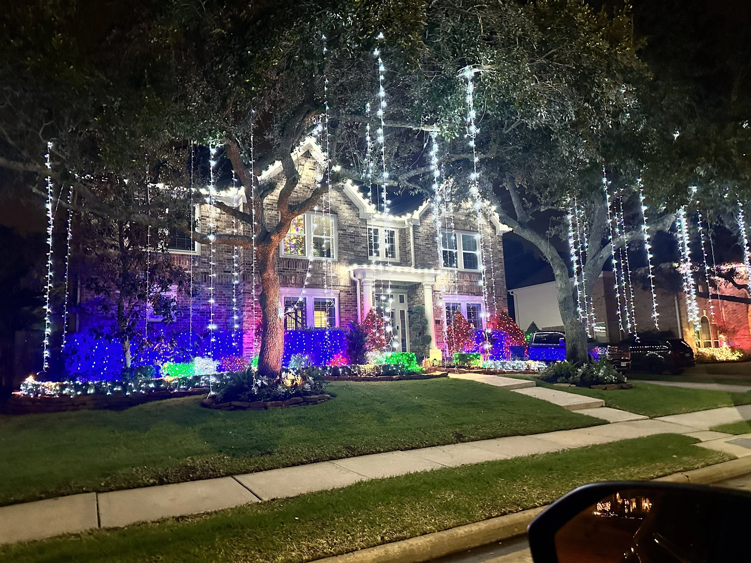 4331 Sweet Cicely Ct: Cascading lights