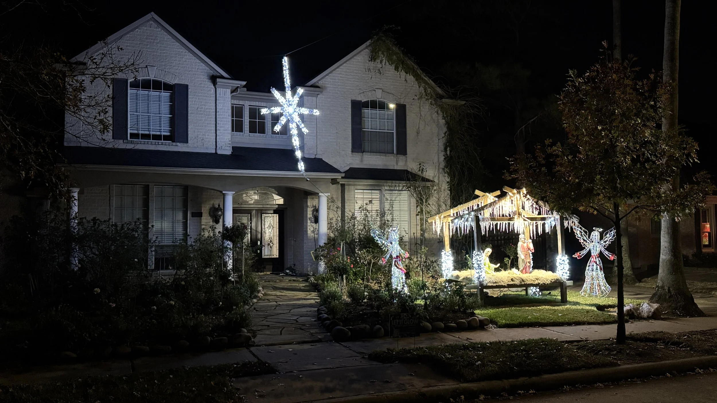 4506 Cedar Ridge Trial: Giant Nativity