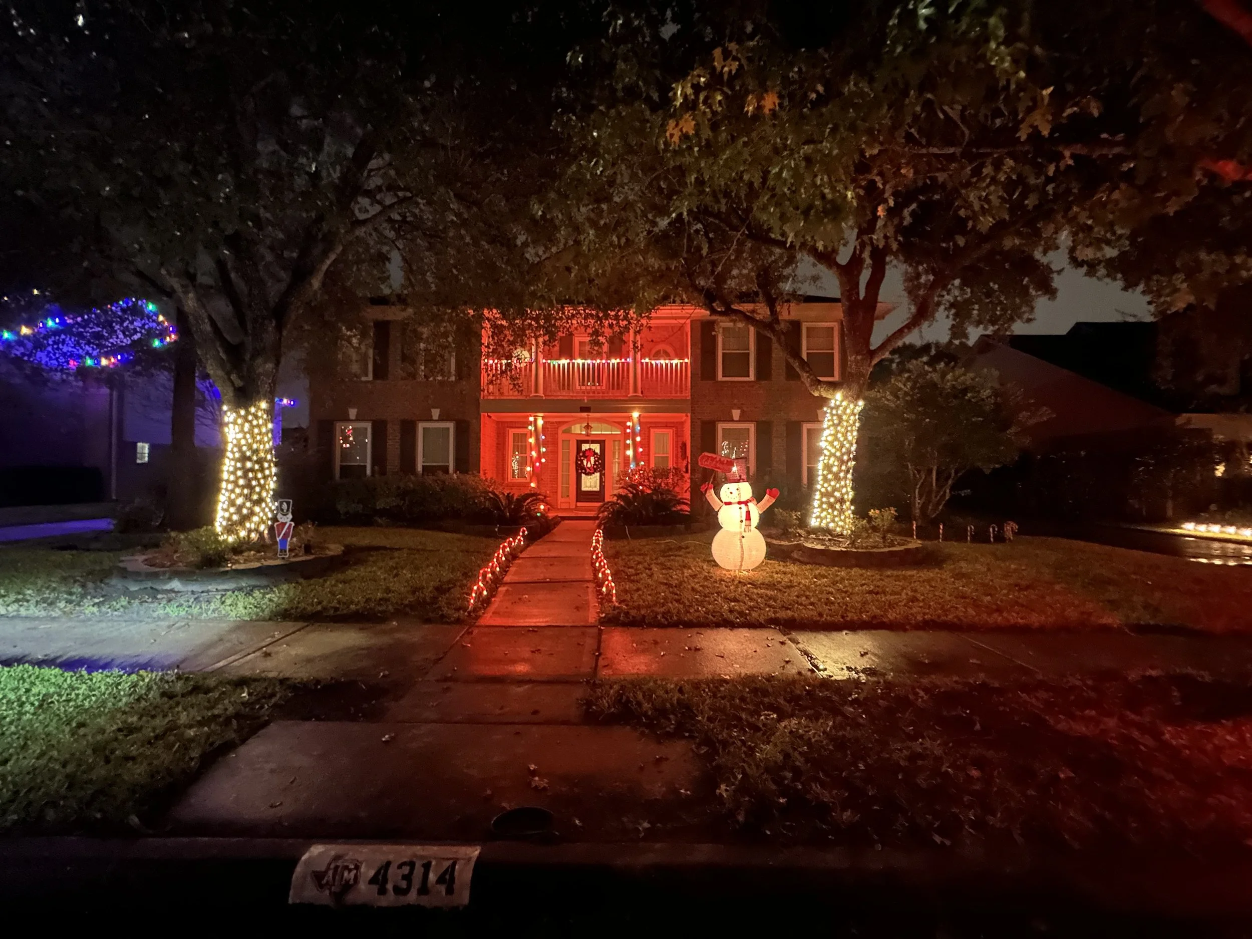 4314 Towering Oak Ct - Glowing Candy Canes