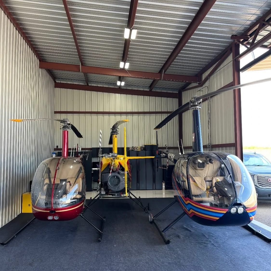 Looking for the best helicopter tours departing out of North County San Diego?  Contact our friends @zephyrhelicopters 

Looking for the best maintenance for your helicopter?  Contact our friends @crmheli 

Looking for professional helicopter trainin