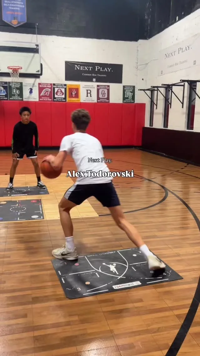 Alex has been putting in WORK lately here in Wyckoff NJ 📍at @nextplayprep
Mad respect to his consistency so far. This kid is hungry to get better!!