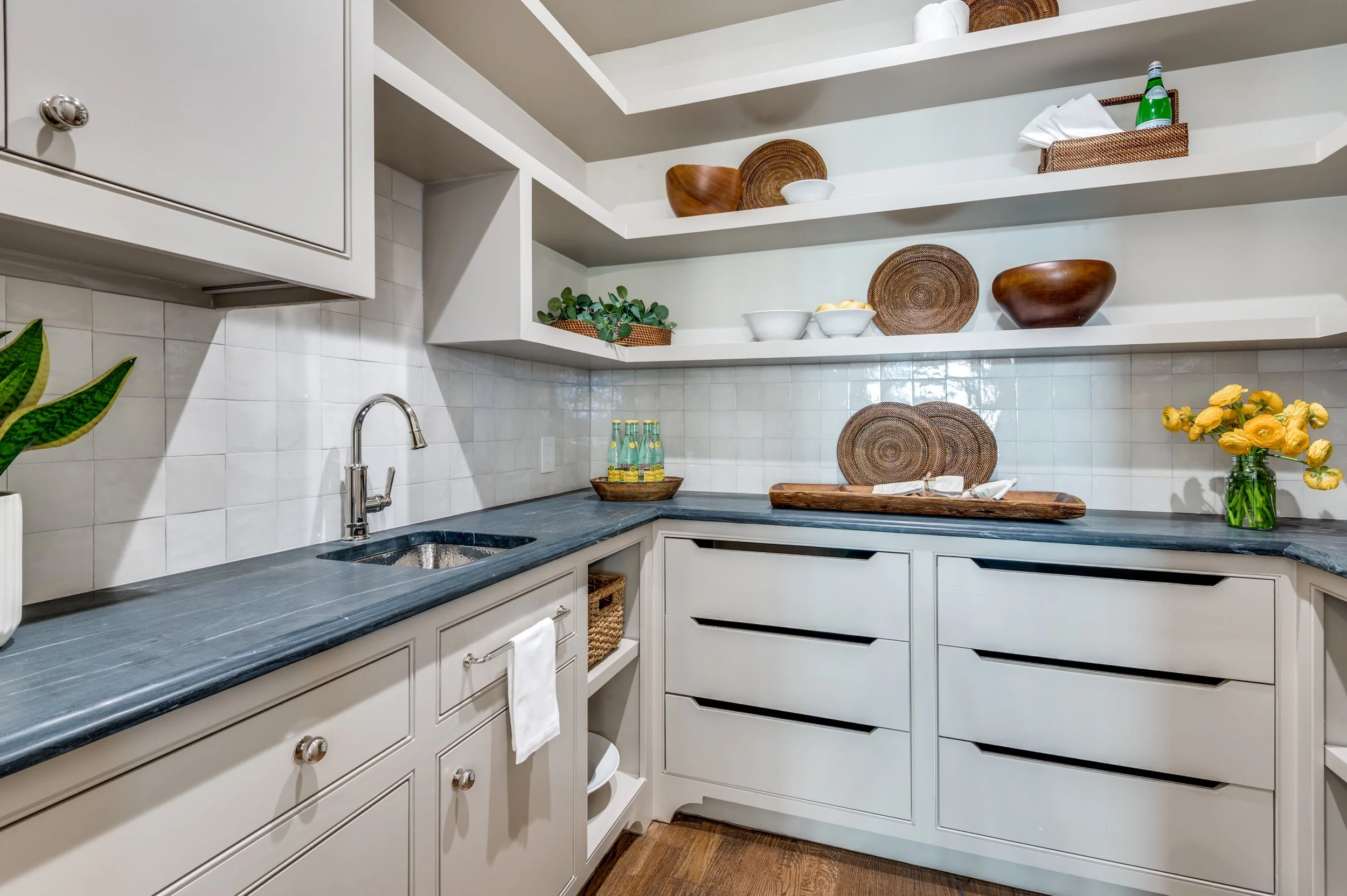 6513-lakeshore-dr-dallas-tx-75214-2-High-Res-23.jpg
