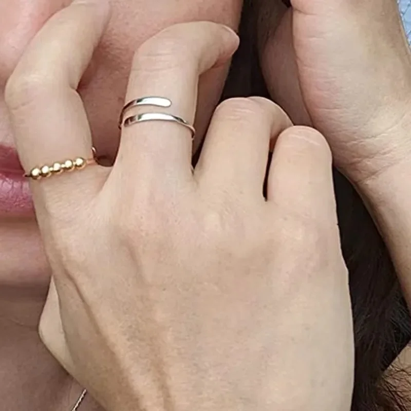 Anti-anxiety-Ring-For-Men-And-Women-Anxiety-Relief-Beads-Rotating-Fingertip-Gyro-Opening-Adjustable-Ring-Tide-4.webp