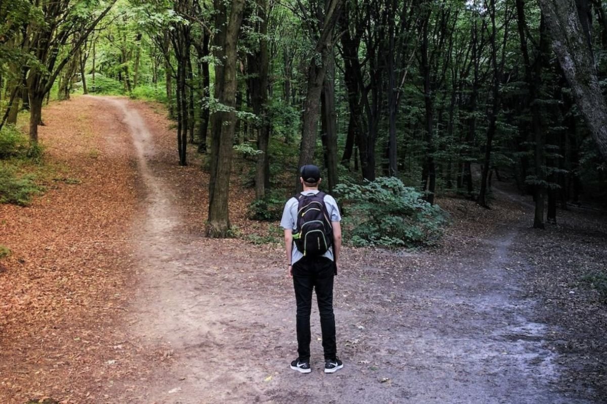 The Real Reason You Can’t Leave (Or Stay): A Therapist's Perspective