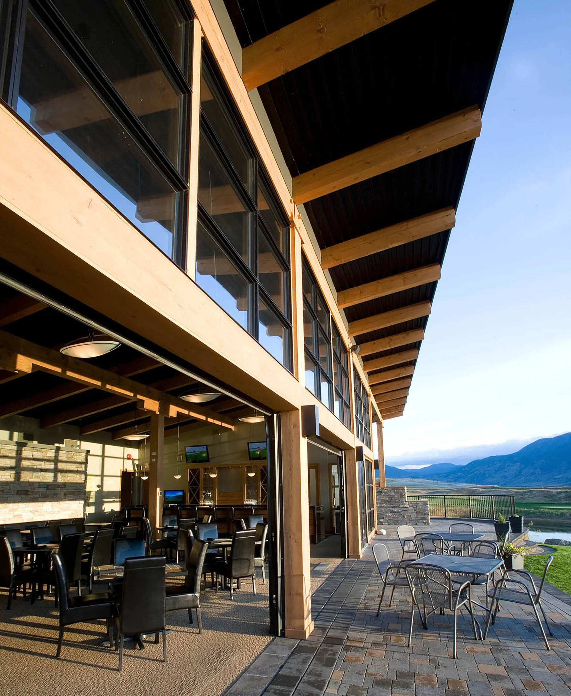 golf-clubhouse-reastaurant-design-architects.jpg