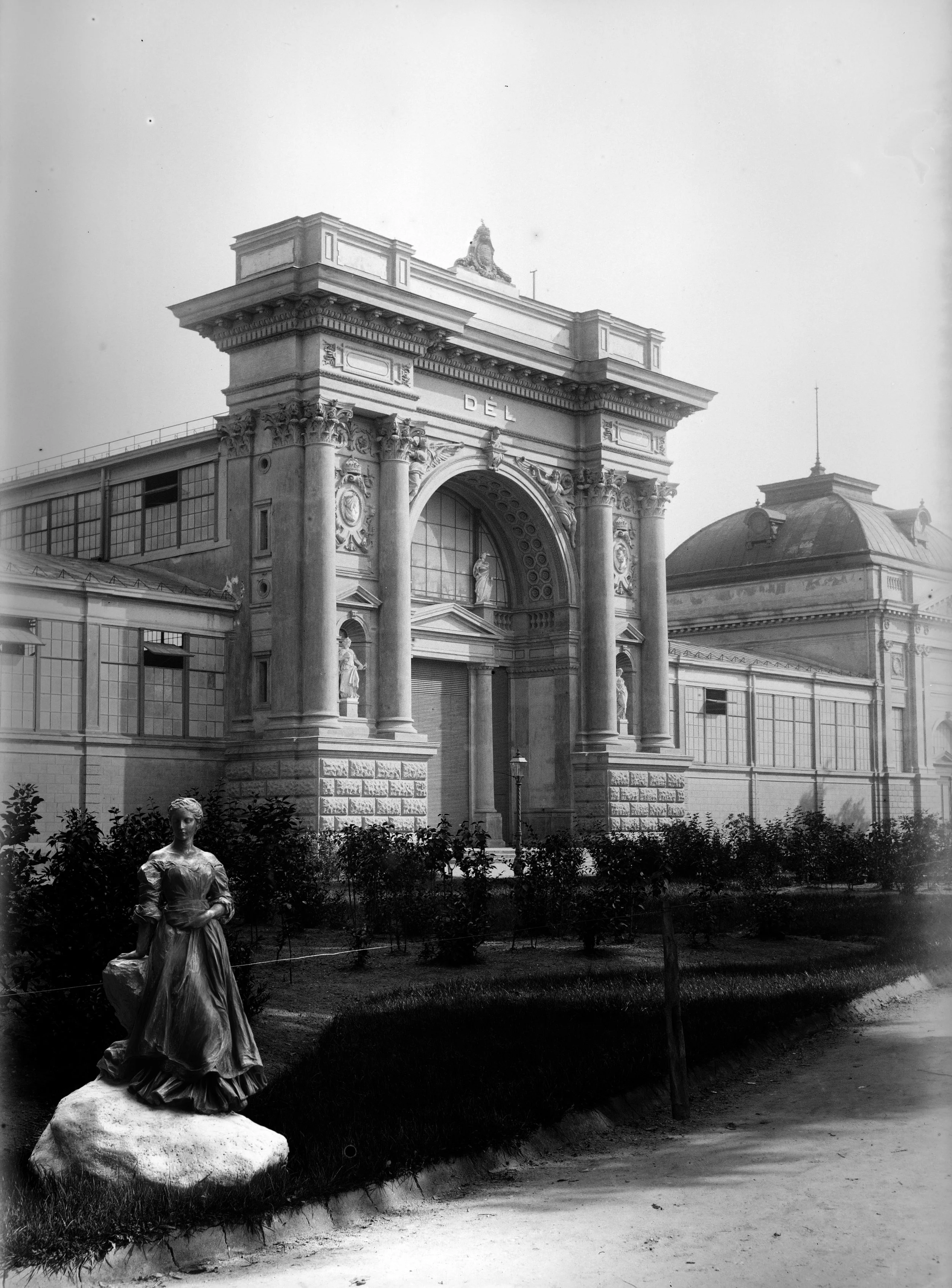 Zolnay Júlia.jpg