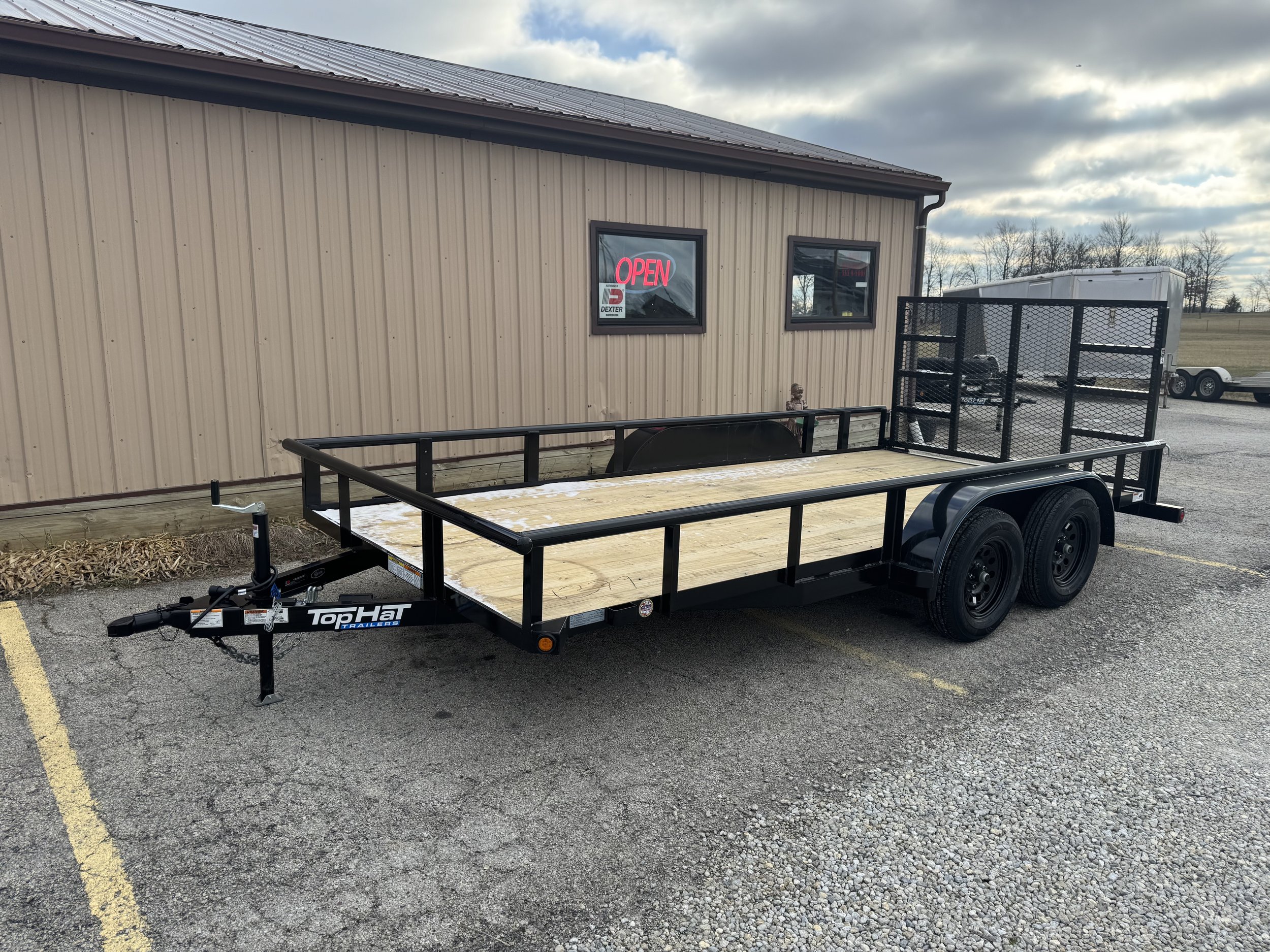 Top Hat 83βx16β MP, Box Lay in Tailgate