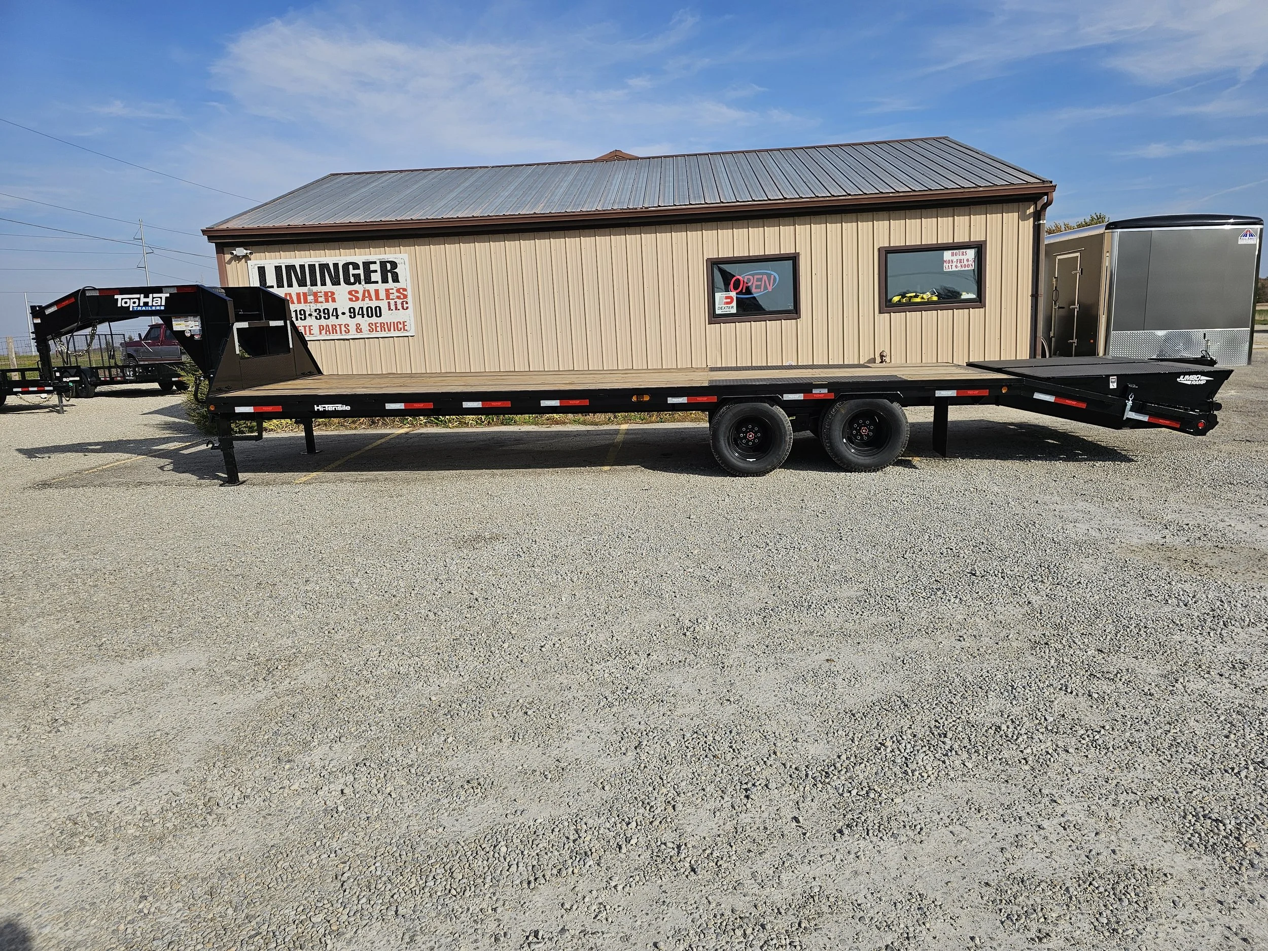 Top Hat 102”x20’+5’ Gooseneck 240, with Jumbo Ramps