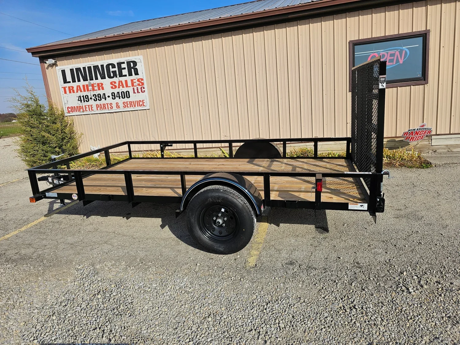 Top Hat 77"x12’ DSA, Lay in Tailgate