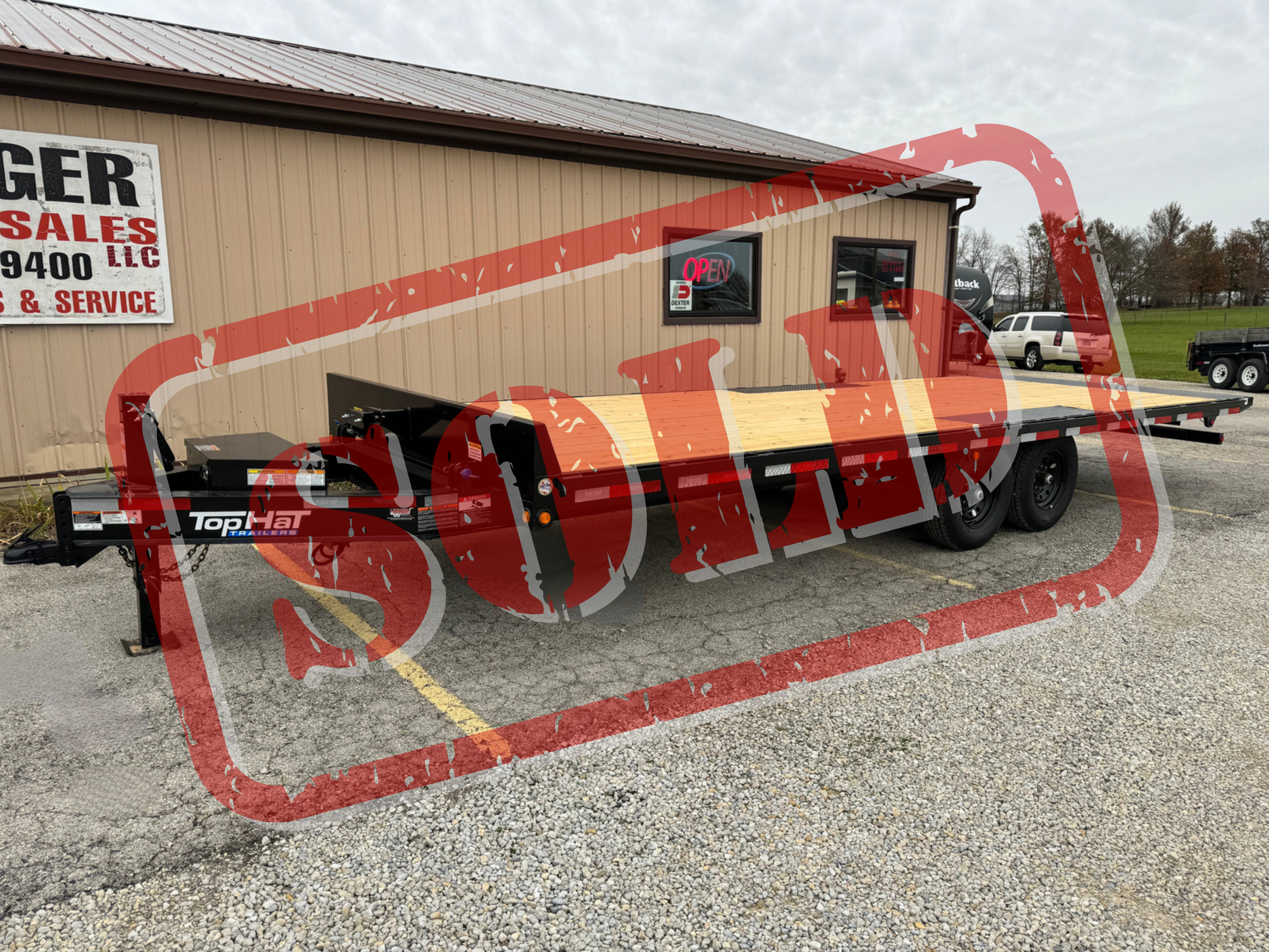 Top Hat 102”x24’ Deck Over Tilt Deck