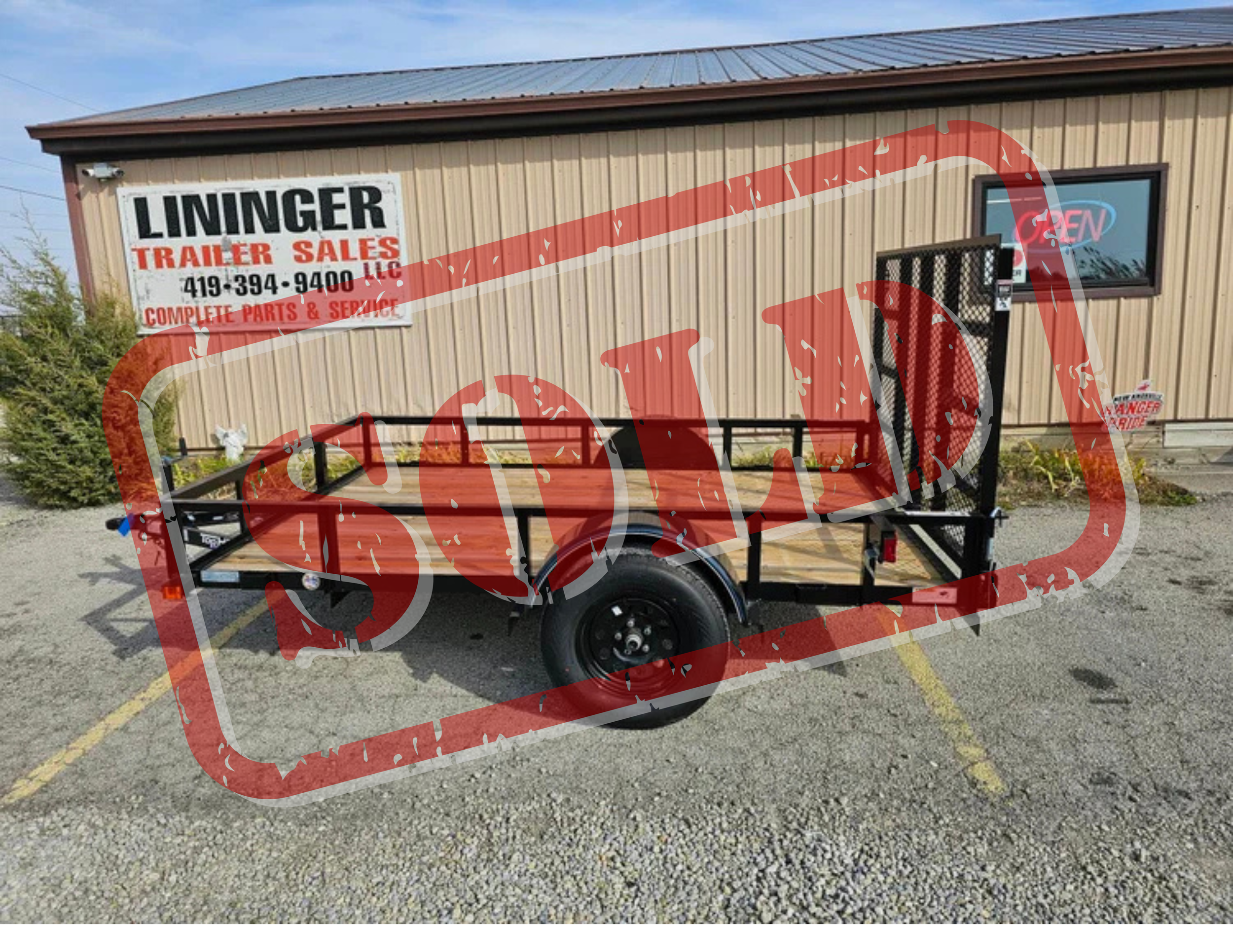 Top Hat 77”x10’ DSA, Lay in Tailgate (2).png