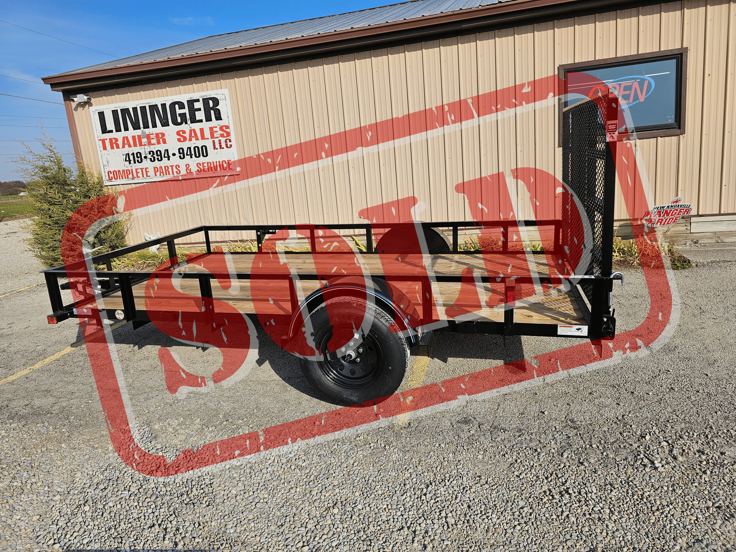 Top Hat 77x12’ DSA, Lay in Tailgate (5).png