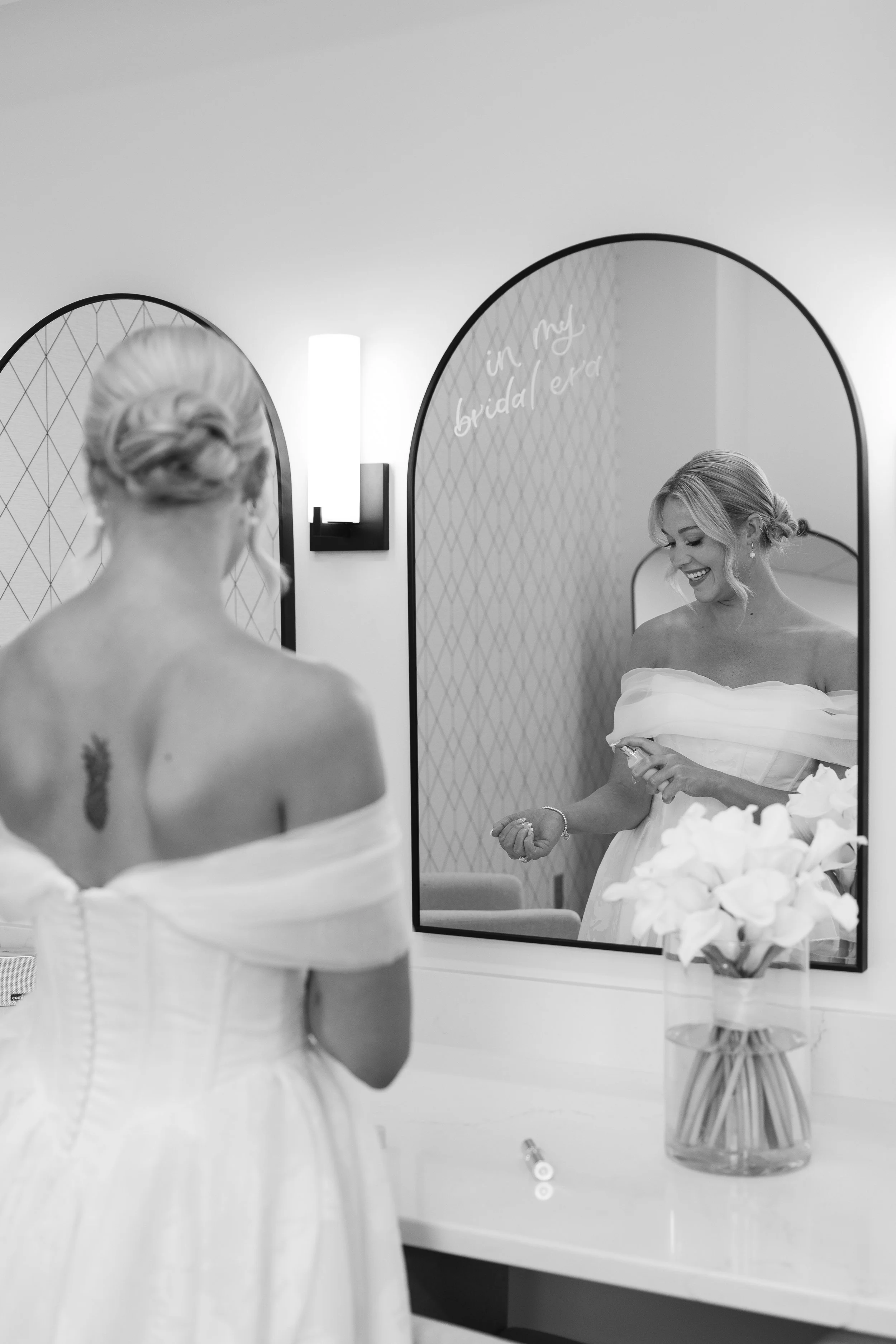 Copy of RevelWoodsPhoto-ErpeldingWeddingPreviewsThe44VenueFargoND-5440.jpg