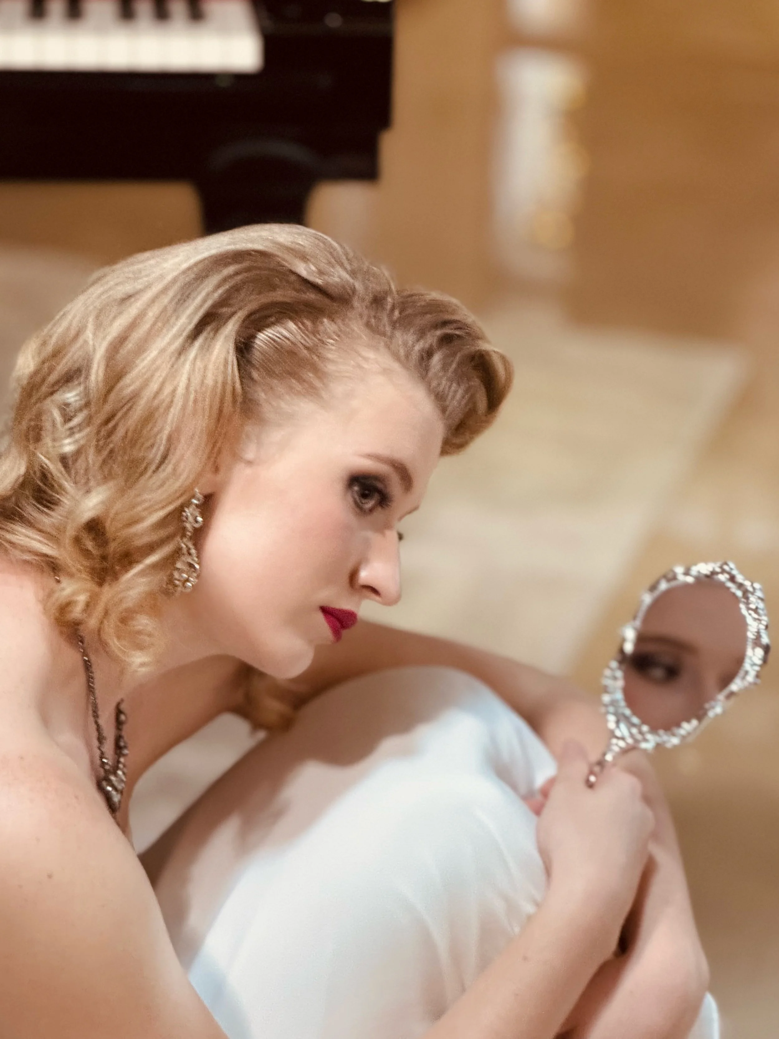 Old Hollywood 1940s Vintage Hair & Makeup 