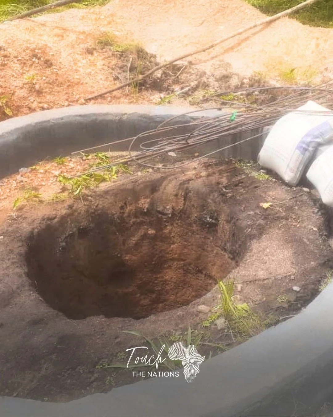 Clean water is essential to a healthy school environment.

At the village school in Sierra Leone, the water well project is helping to provide reliable access to clean water for students and staff each day. This supports hygiene, reduces health risks