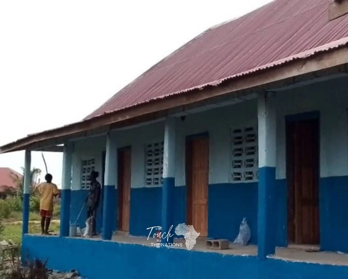 Painted classrooms. New desks, chairs and tables. A school ready to welcome students. 📚

So much has come together at the new school in Liberia!

Next up: blackboards will be installed, followed by retaining walls and restrooms once the rainy season