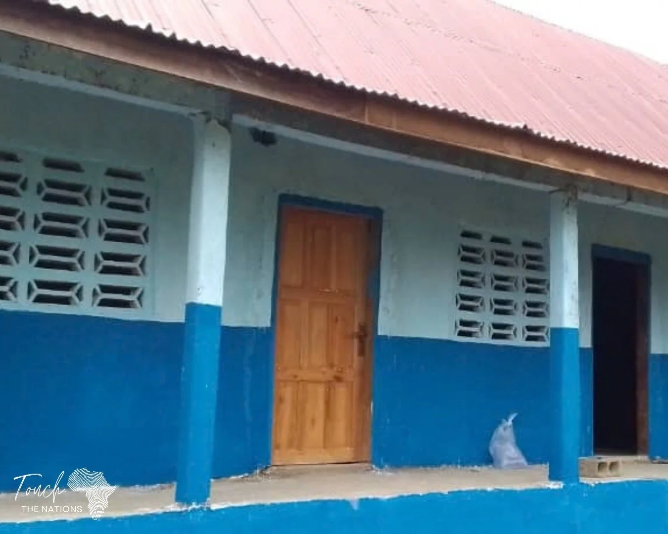 Small details make a big difference in creating a place where students can learn and teachers can lead. 📚

Support for education in Liberia continues with new classroom supplies and practical improvements to school facilities.

From materials for te