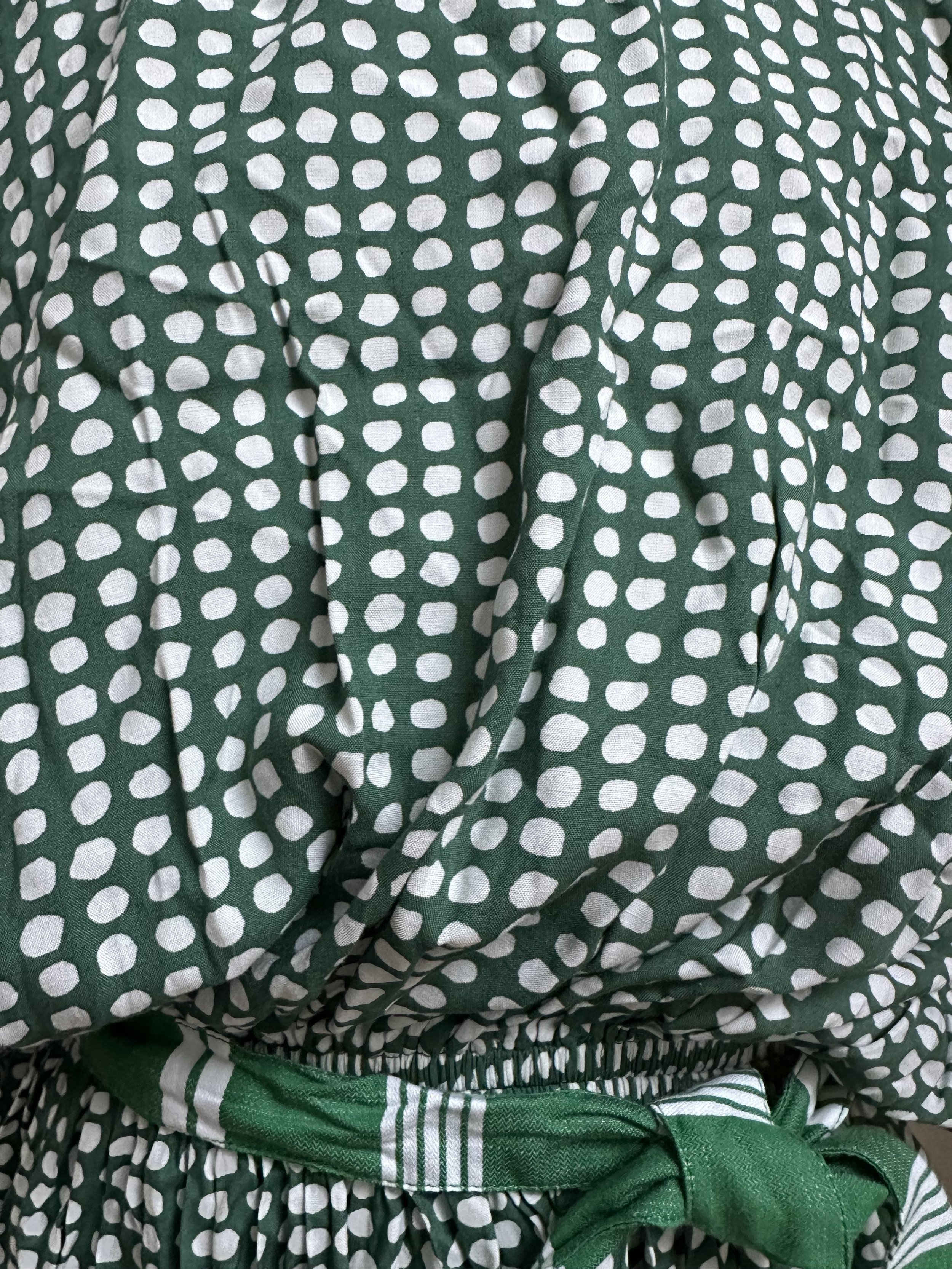 E22fr25 green dress 2.jpeg