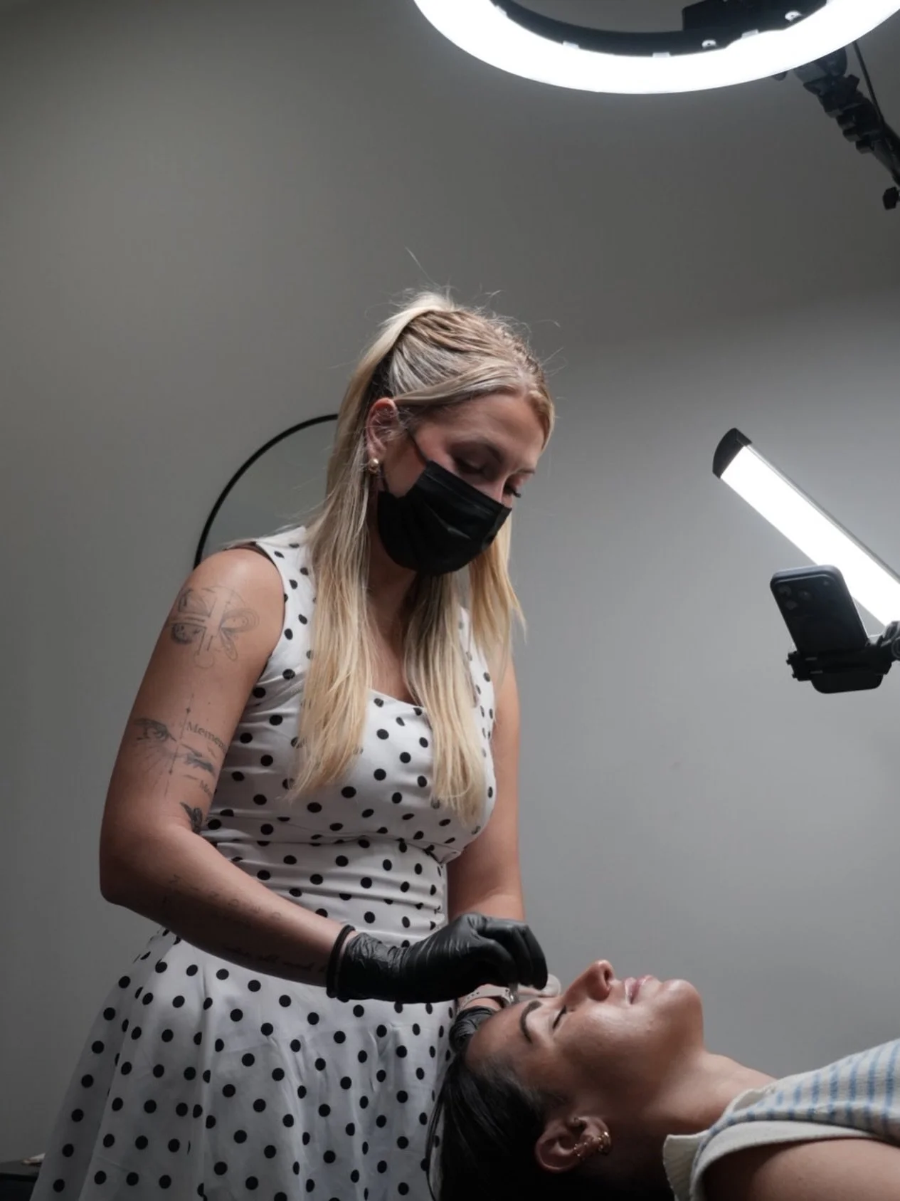 Hii my loves!!! 

Are you a nurse, school teacher, or just happened to get off late and need evening sessions? I got you! 

I offer late sessions so you&rsquo;ll have plenty of time to get off, grab dinner and still make our session. These appointmen