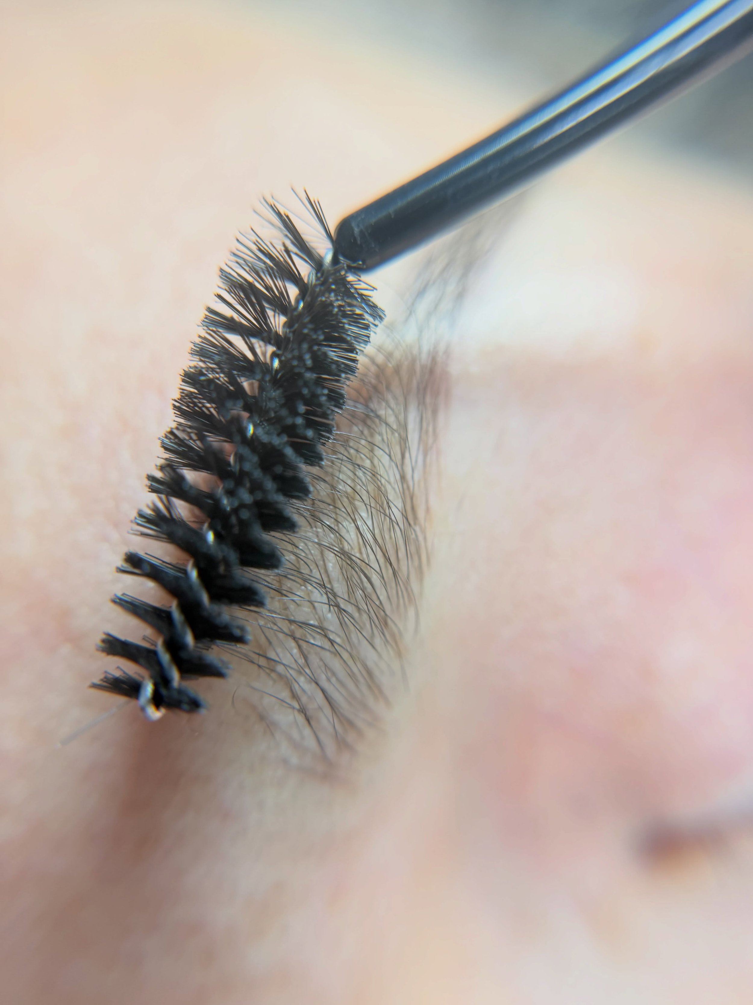 Strokes with space that flow. 

What I Used &darr;
&bull; Bowler Pro disposable blades - .18mm 14s
&bull; Tina Davies &amp; Perma blend pigments - Medium Brown &amp; Taupe
&bull; Zensa Numbing Cream 

These are my fav products and helped me create th