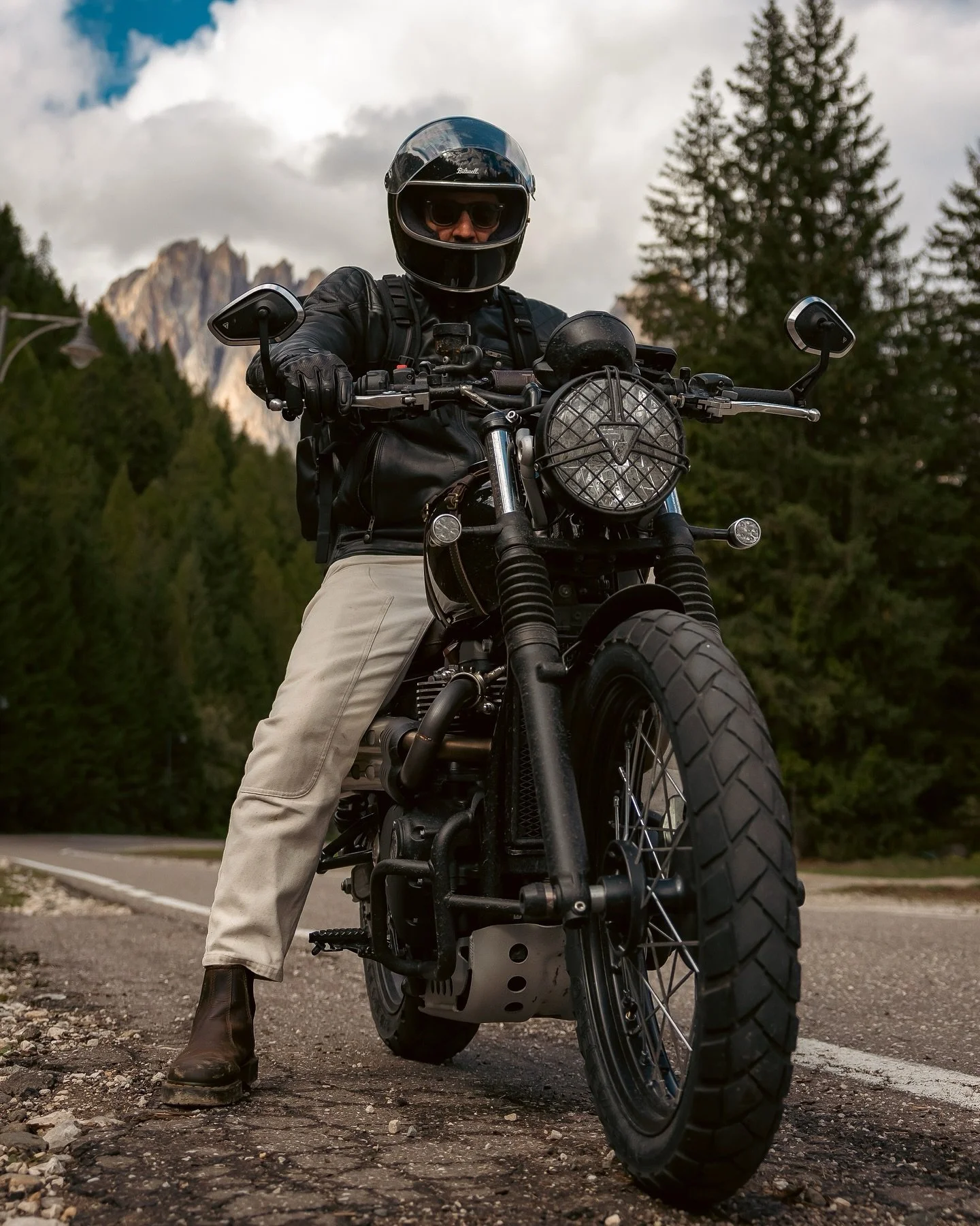 ✨De man en zijn fiets✨

Het maakt mij oprecht niet uit wat het is, als jij er passie voor voelt, leg ik het met liefde voor je vast! 

#fotografie #fotograaf #motorcycles #motorfotografie