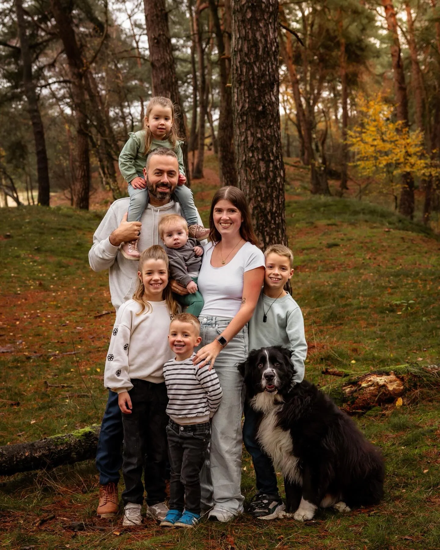 ✨Resultaat minishoots✨

Dit waren mijn eerste minishoots maar zeker niet mijn laatste. Al heeft een volwaardige shoot waar we echt de rust en de tijd kunnen nemen nog wel echt mijn voorkeur. Minishoots kunnen wel fijn zijn voor de spanning boog van k